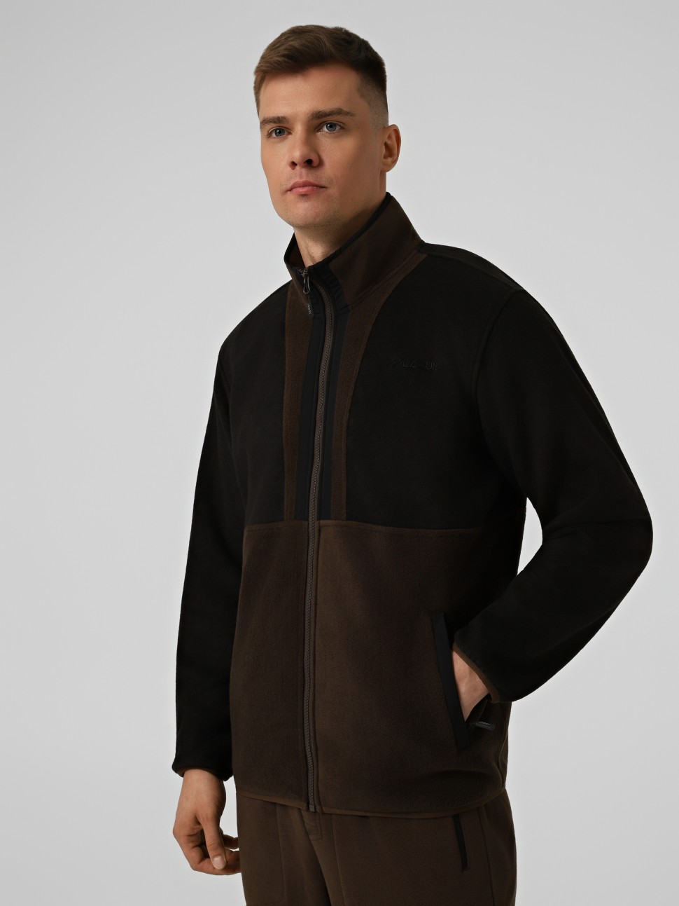 Men's hoodie Larum Pikes brown 102708-200 — photo 2 — Sport City Men's hoodie Larum Pikes brown 102708-200 — photo 2