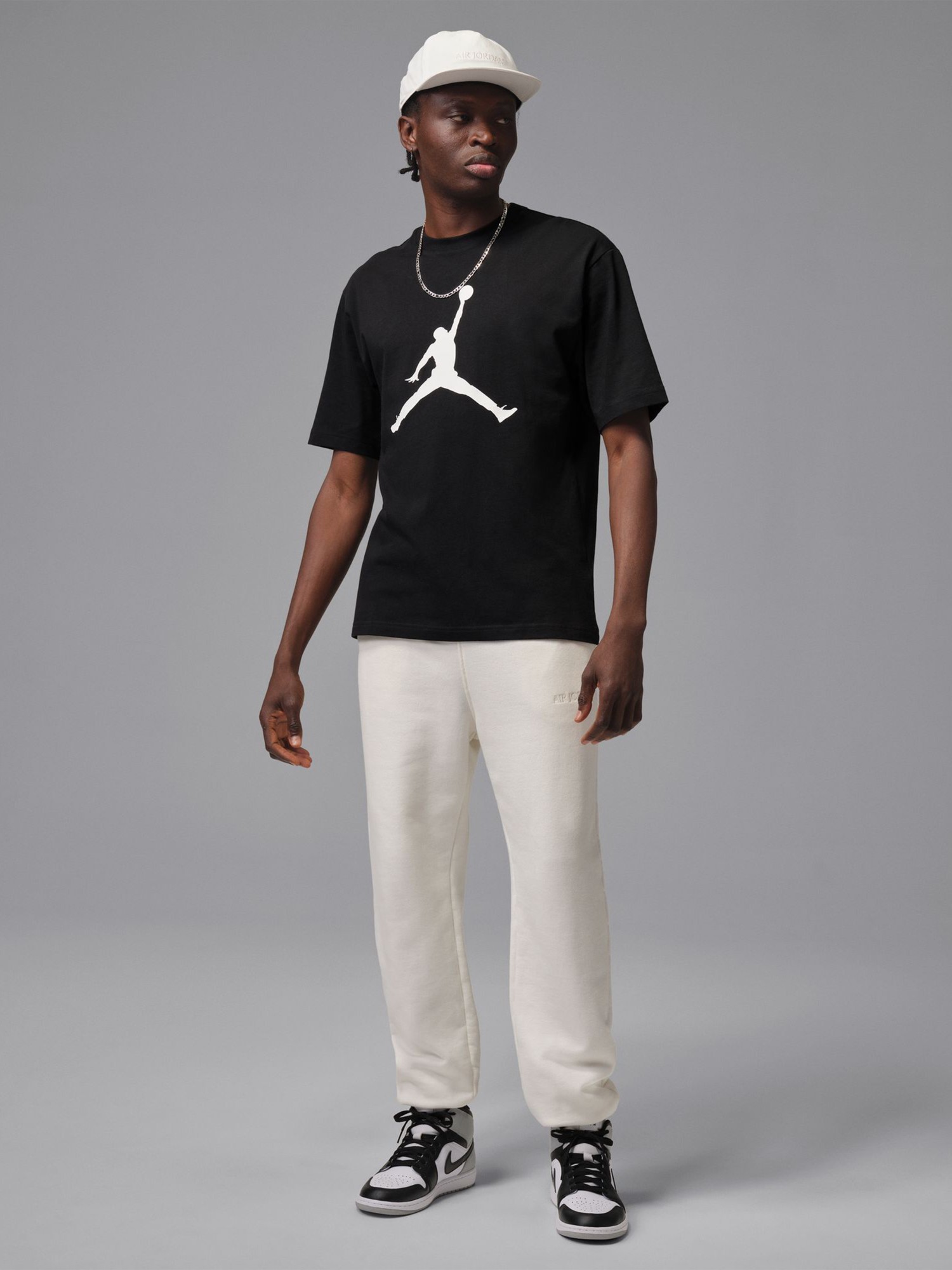 Футболка мужская Nike M J JUMPMAN SS CREW черная IF5568-010 изображение 2