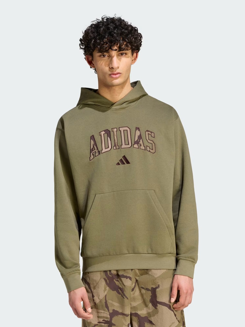 Толстовка мужская Adidas M CAMO PRINT HD оливковая KF4185 — фото 2