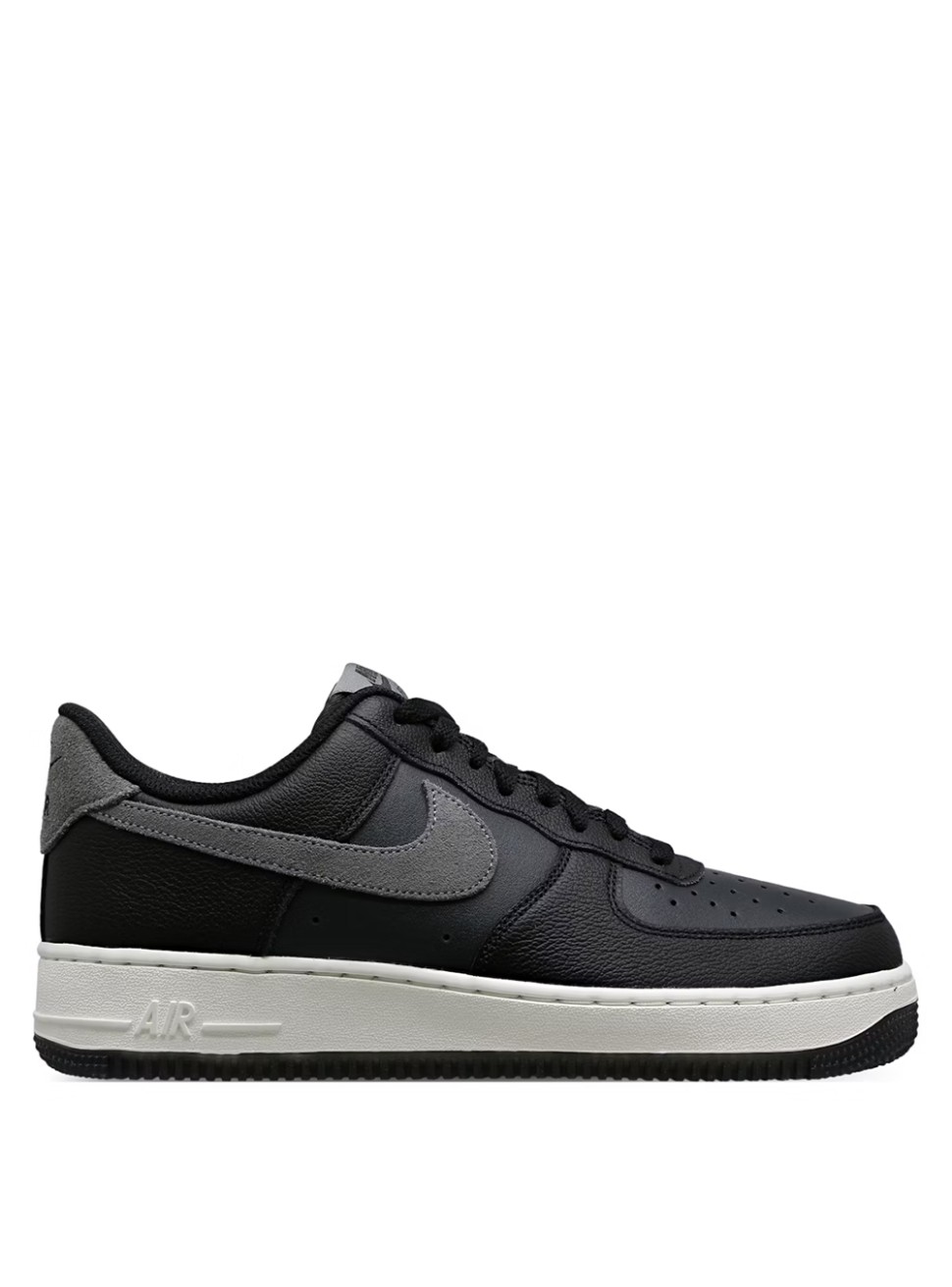 Кросівки чоловічі Nike AIR FORCE 1 07 LV8 чорні FJ4170-004 — фото 2