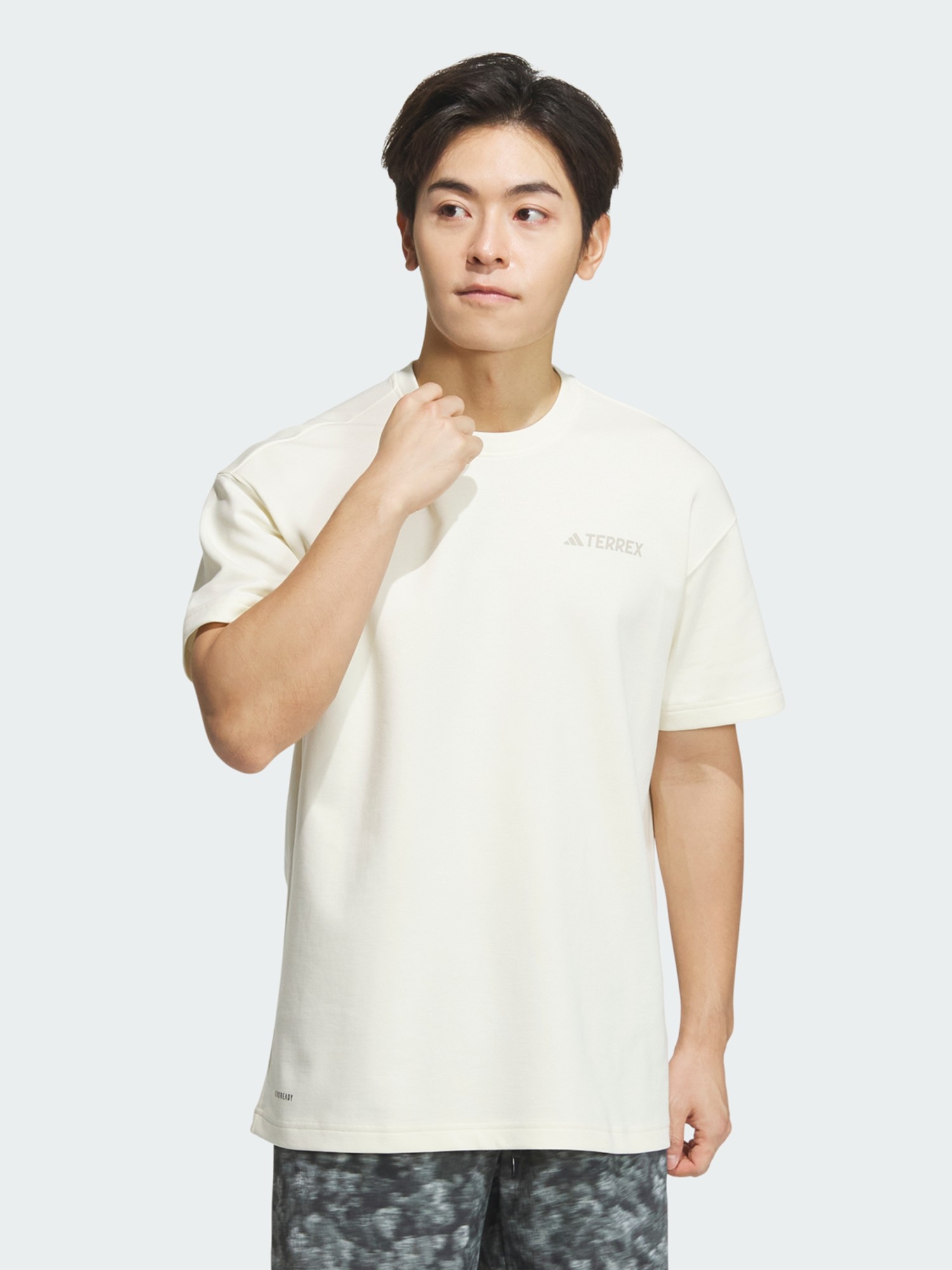 Футболка мужская Adidas NATGEO GFX SS T молочная IS9514 изображение 2