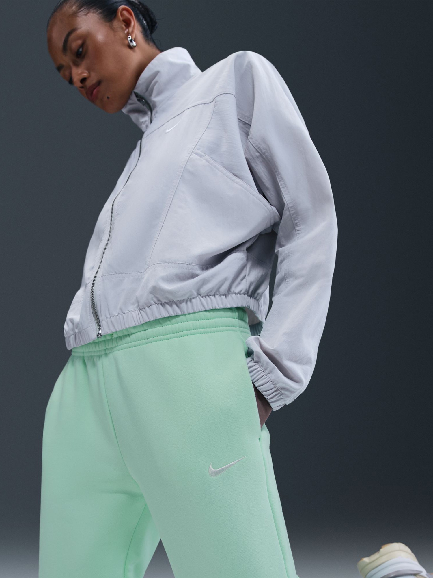 Штани жіночі Nike W NSW PHNX FLC MR PANT STD м'ятні FZ7626-353 изображение 6