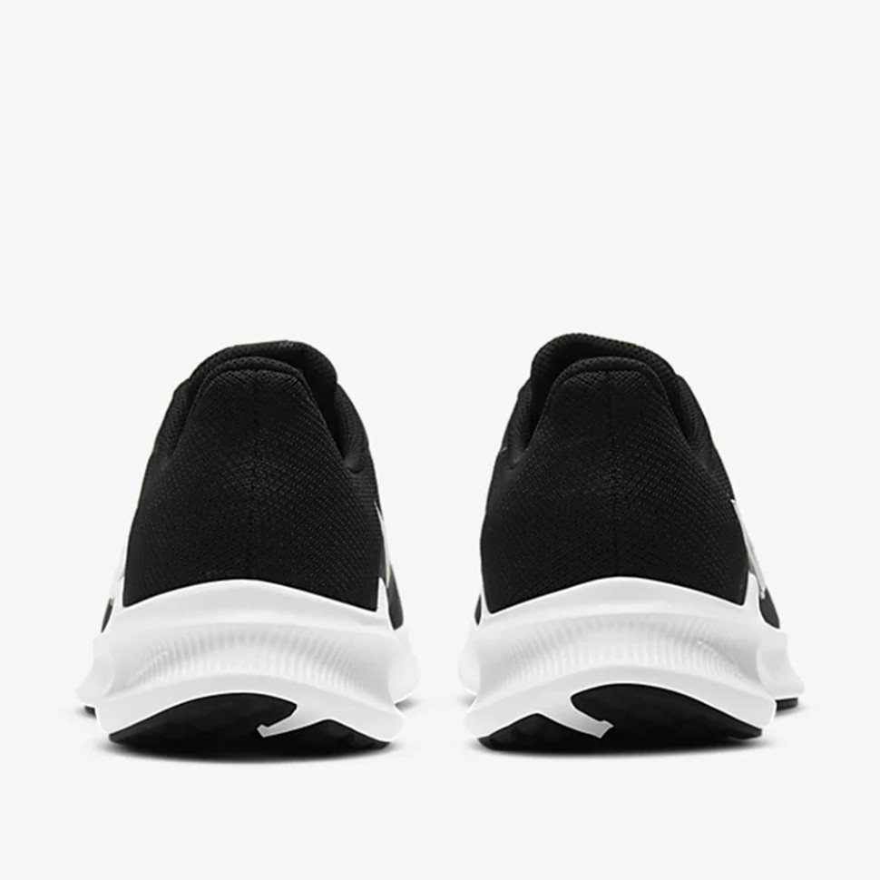 Кроссовки женские Nike Wmns Downshifter 11 черные CW3413-006 изображение 4