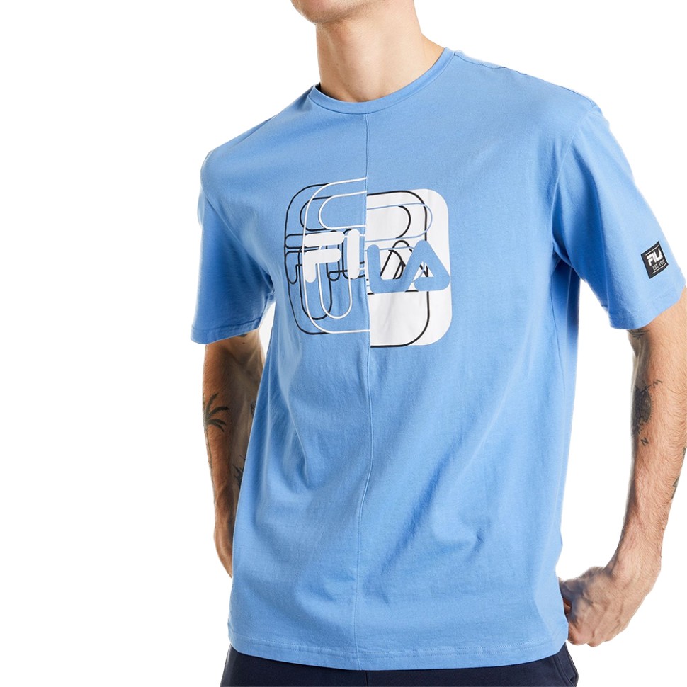 Футболка мужская FILA T-shirt голубая 113358-S1 — Sport City Футболка мужская FILA T-shirt голубая 113358-S1
