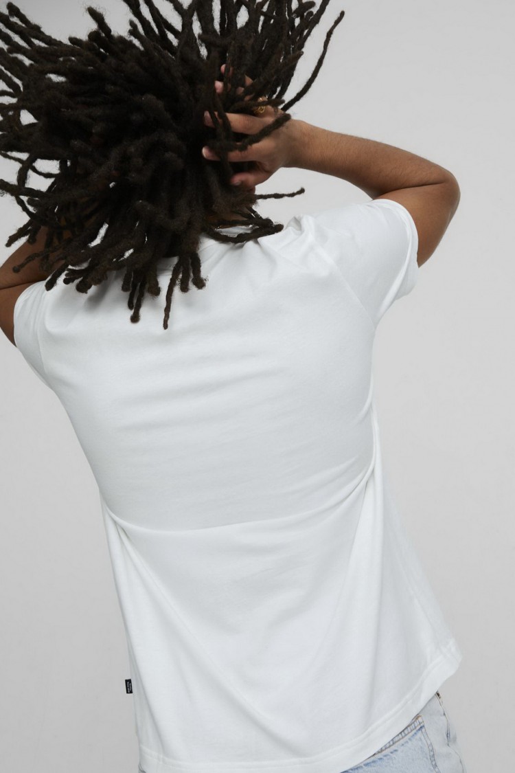 Футболка мужская Puma ESS ELEVATED Tee белая 84988302 изображение 3