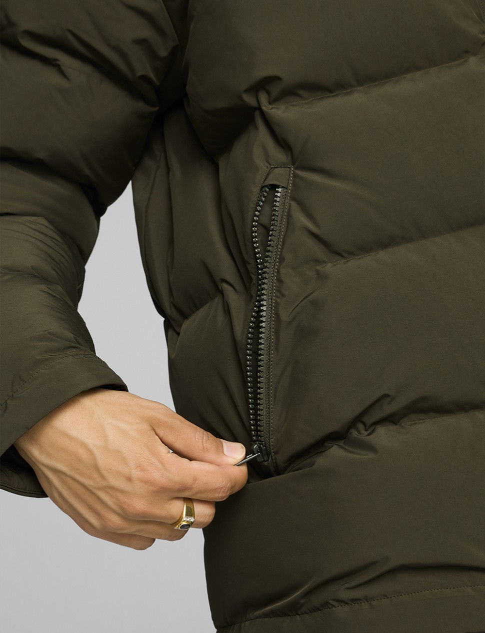 Куртка чоловіча Puma MONO Jacket оливкова 62646970 — фото 6