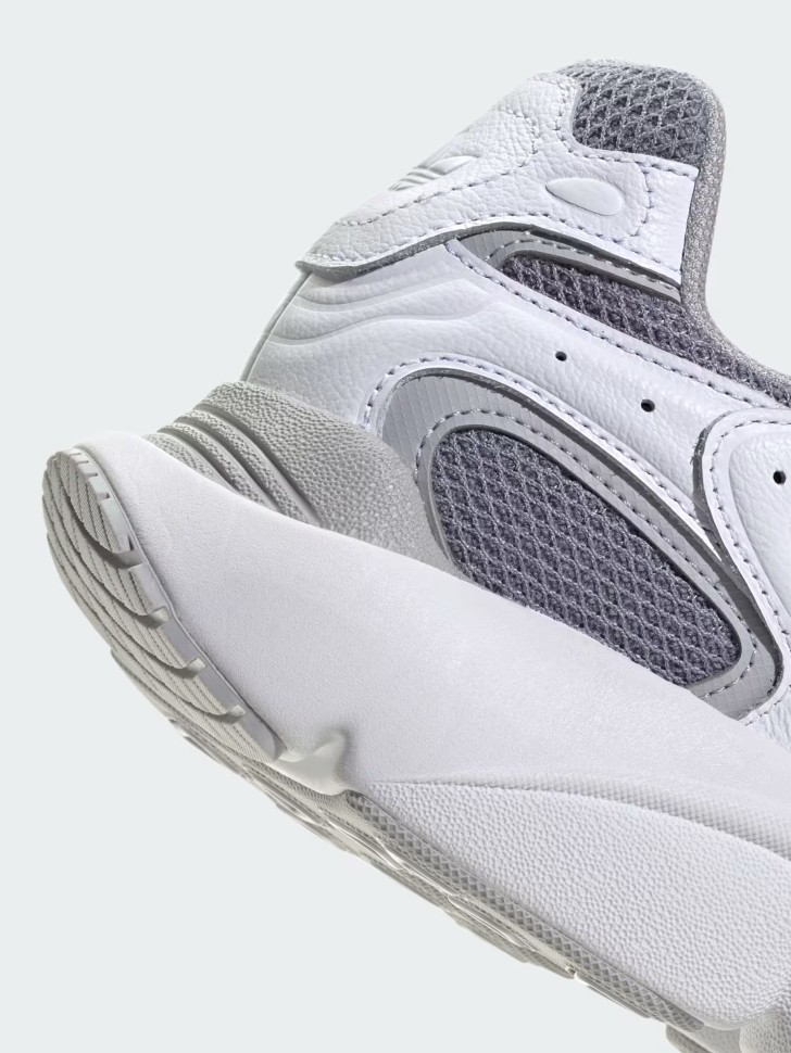 Кросівки чоловічі Adidas OZMILLEN білі JI2634 изображение 6