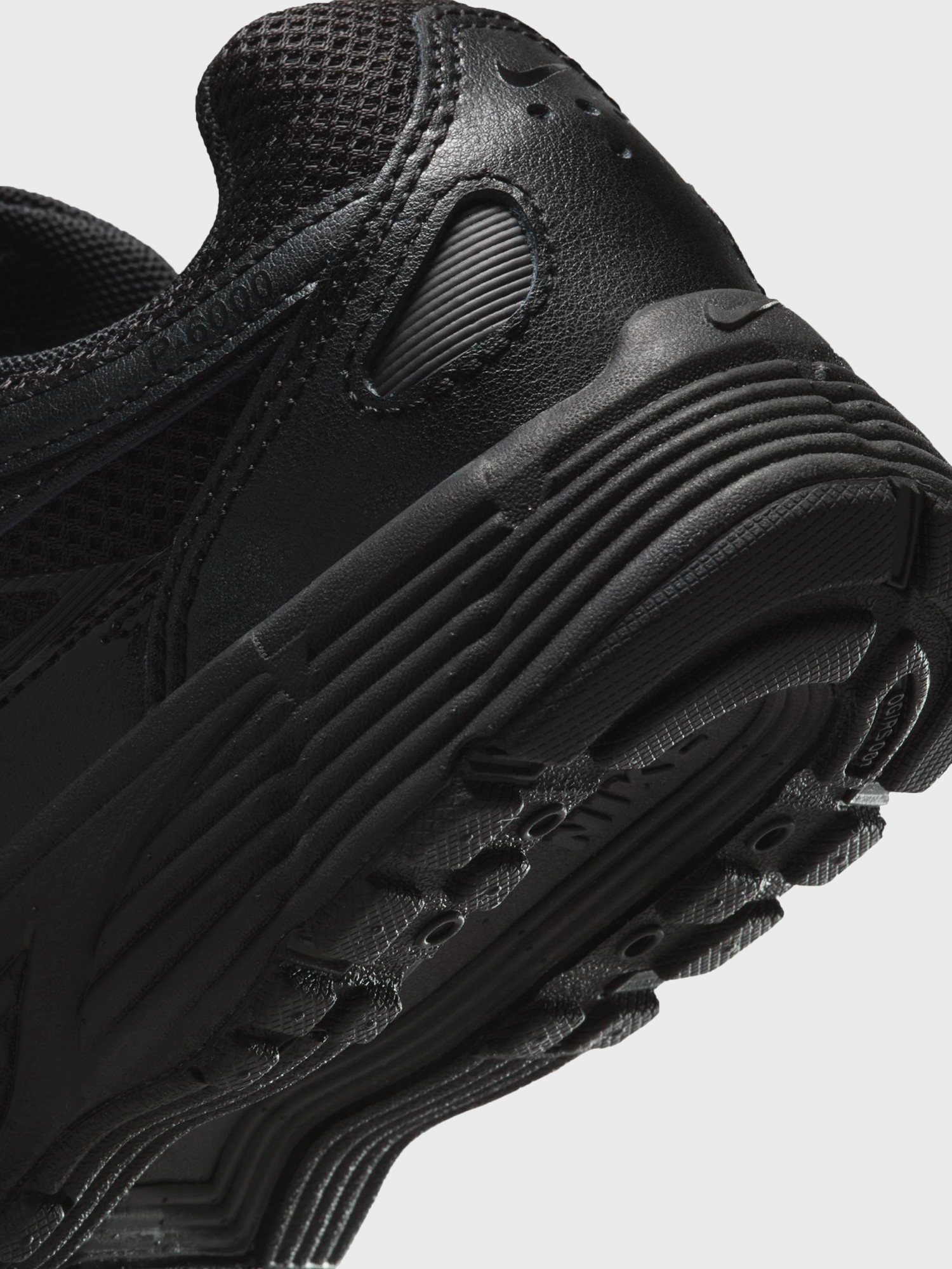 Кросівки жіночі Nike P-6000 BG чорні HV5064-011 изображение 5