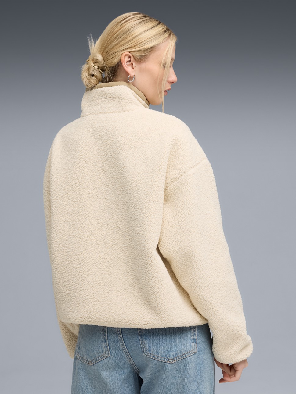 Куртка жіноча Puma Reversible Sherpa Jacket бежева 68838687 — фото 3