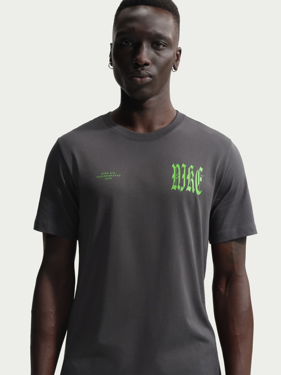 Футболка чоловіча Nike U NSW TEE STD WE FLOAT темно-сіра IH1139-060 — фото 3