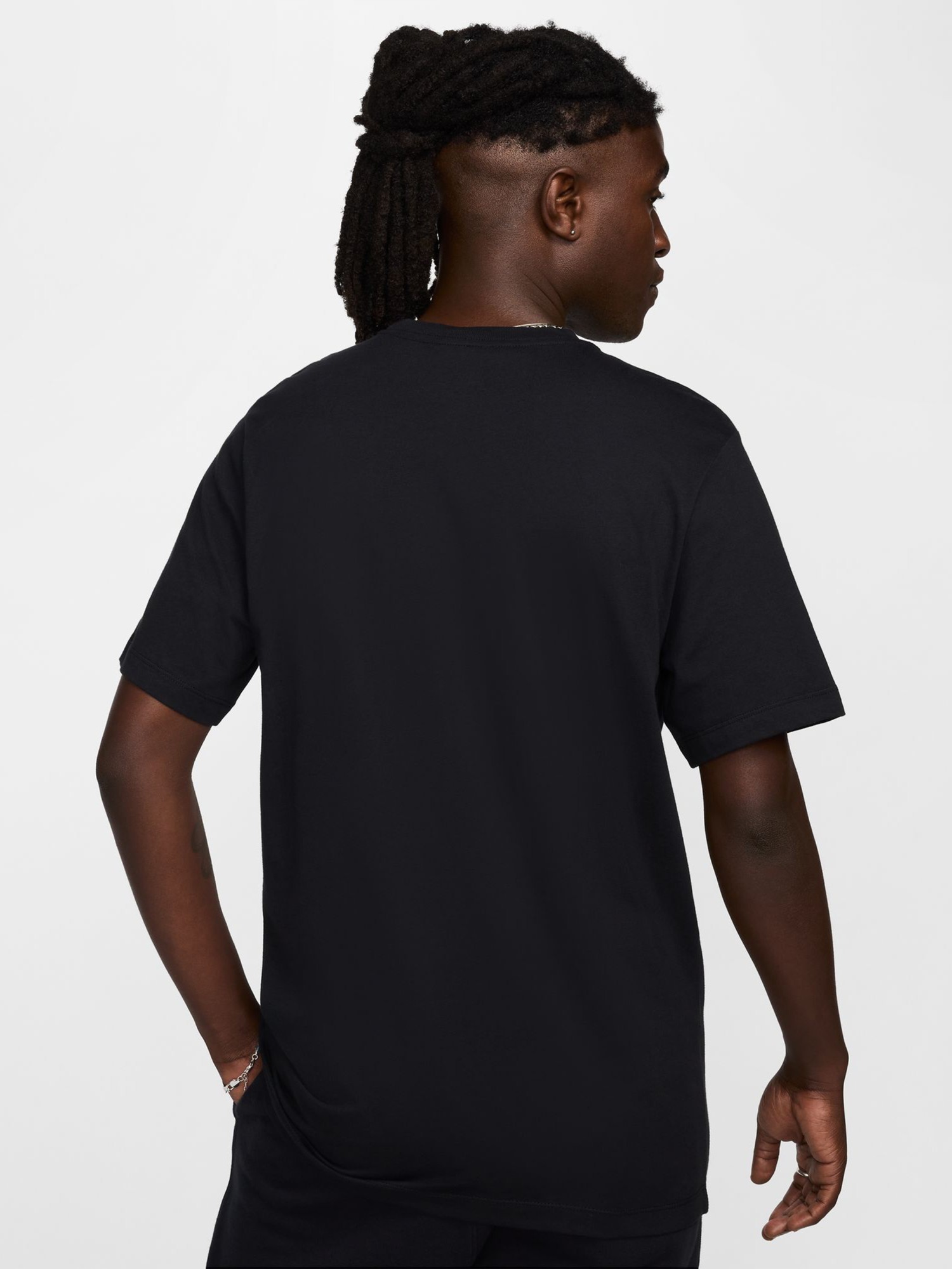 Футболка чоловіча Nike M NSW CLUB DT TEE чорна FD1184-013 изображение 3