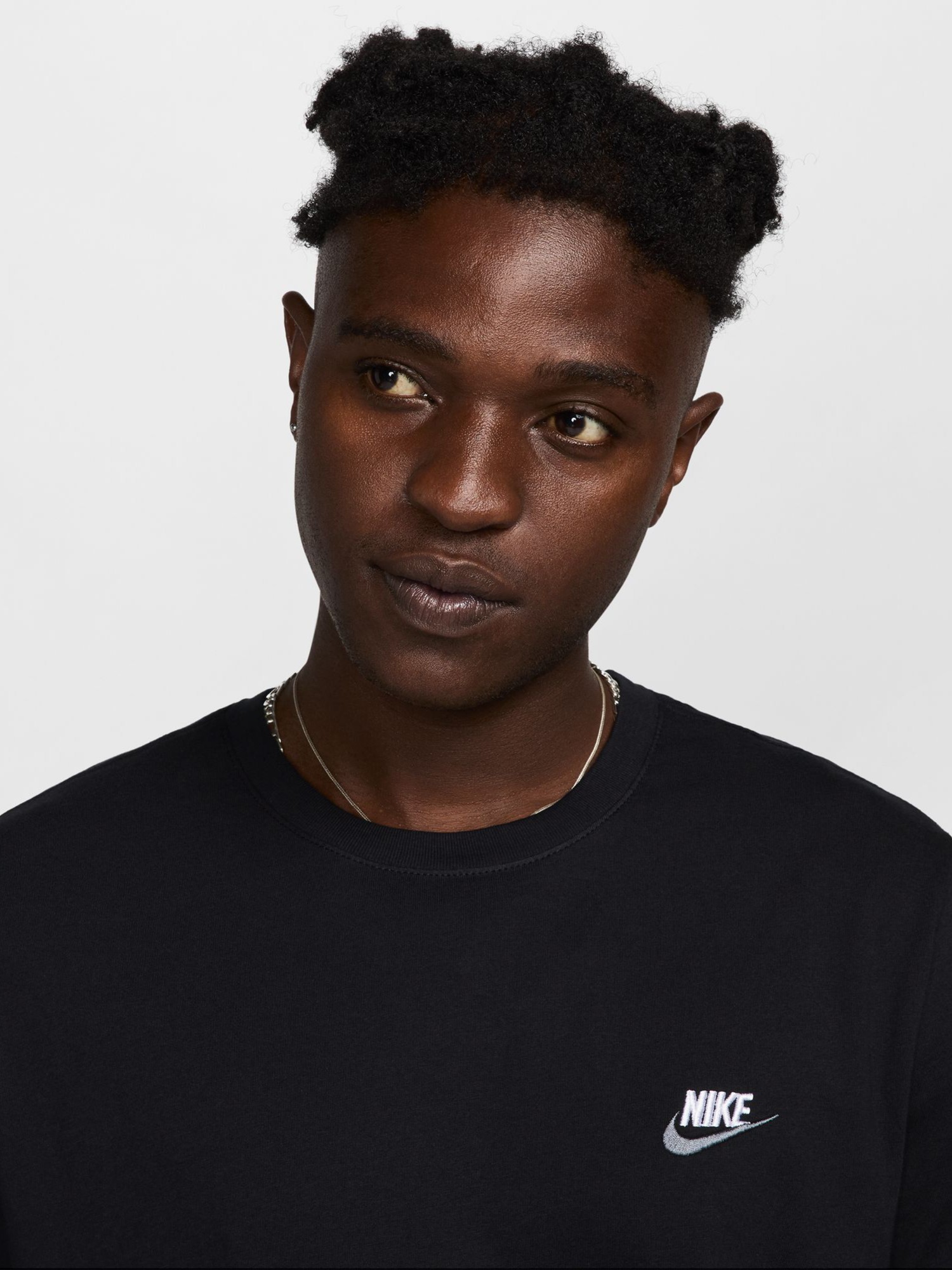 Футболка чоловіча Nike M NSW CLUB DT TEE чорна FD1184-013 изображение 4