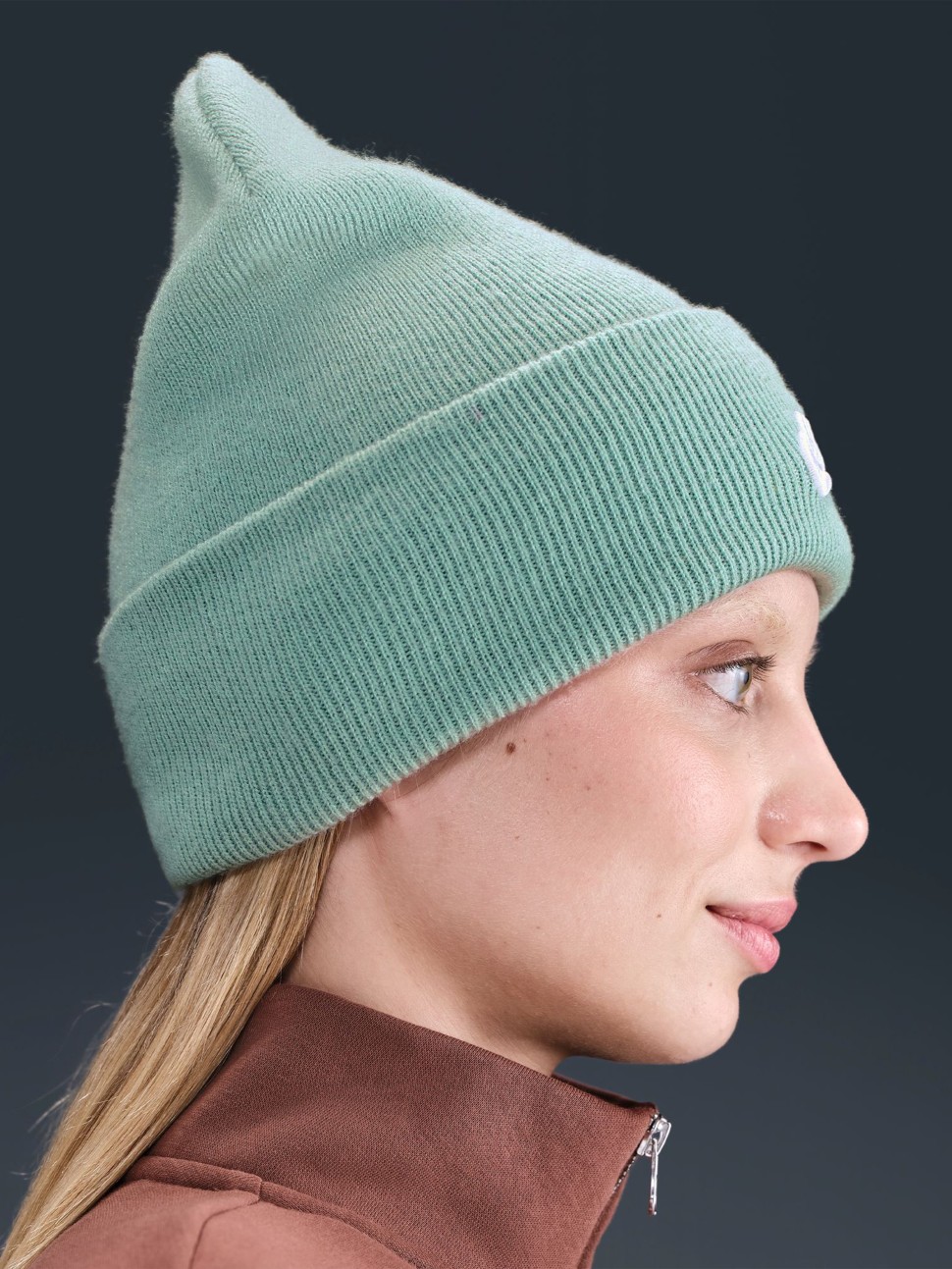 Шапка Nike U NK PEAK BEANIE TC FUT F24 L бирюзовая HF0186-017 — фото 4 — Sport City Шапка Nike U NK PEAK BEANIE TC FUT F24 L бирюзовая HF0186-017 — фото 4