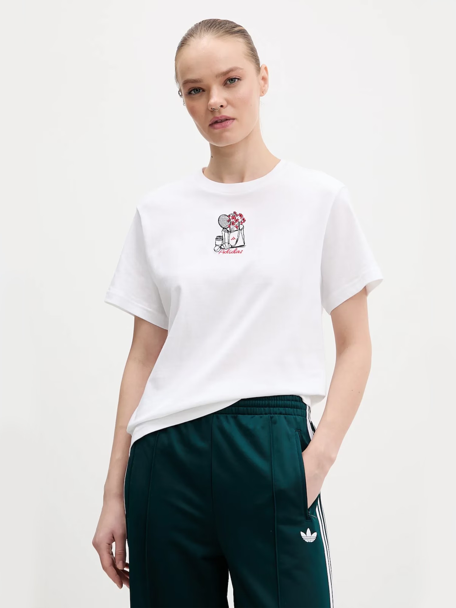 Футболка женская Adidas MINI EMB T белая KA5090 изображение 2