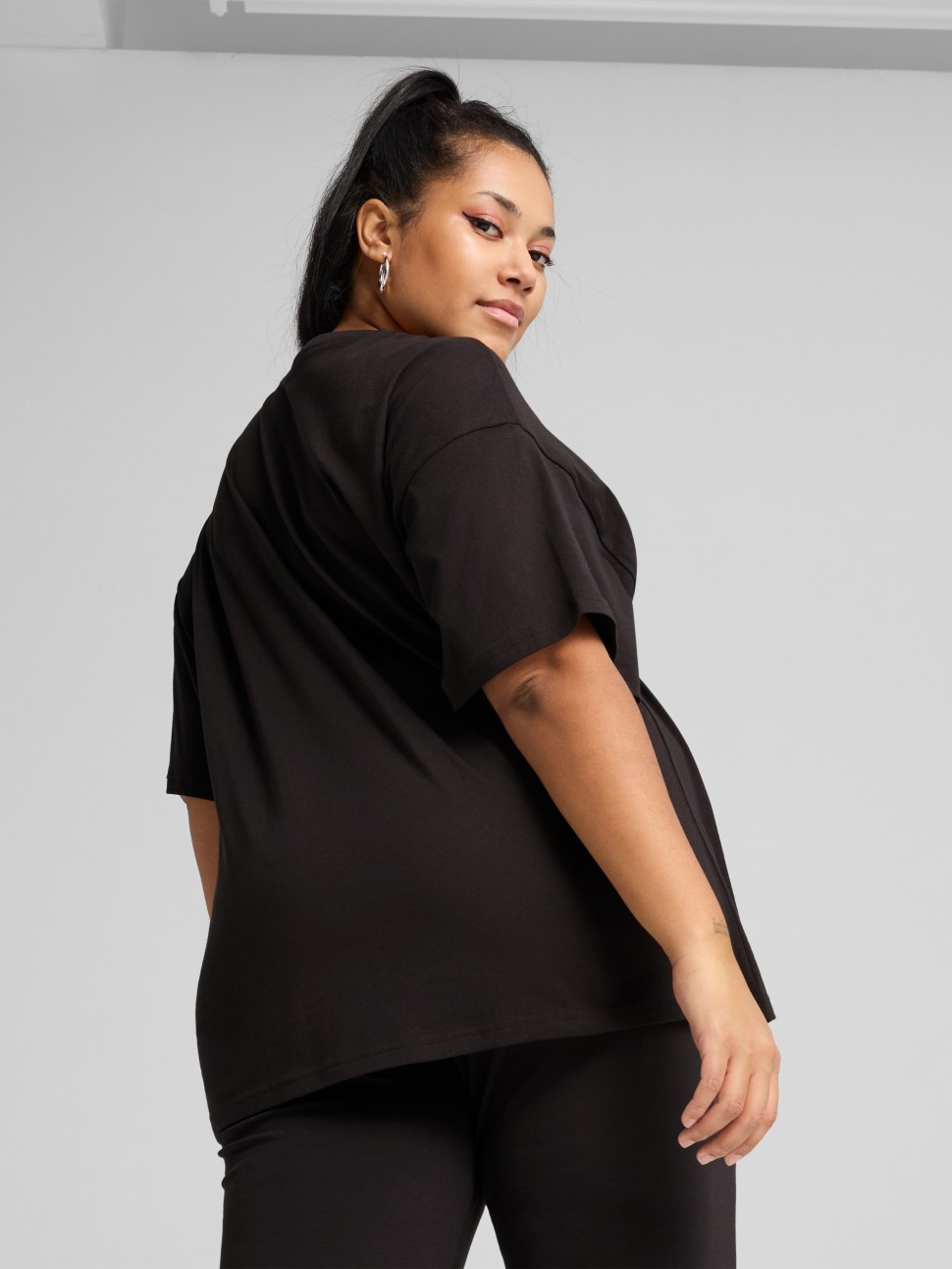 Футболка жіноча Puma ESS Relaxed Tee чорна 68497101 — фото 5