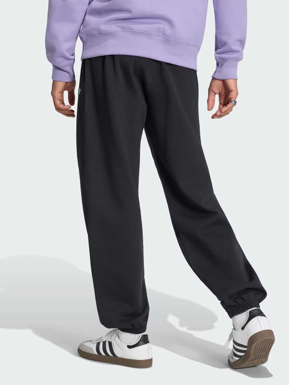 Брюки мужские Adidas ESS LOOSE PT черные KQ8561 — фото 3 — Sport City Брюки мужские Adidas ESS LOOSE PT черные KQ8561 — фото 3