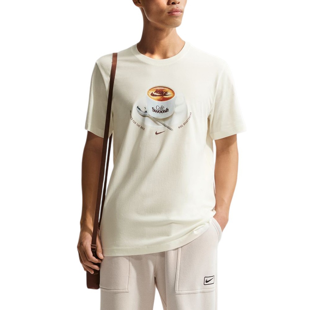 Футболка мужская Nike U NSW TEE STD CAFE SWOOSH MUG бежевая IH1159-133