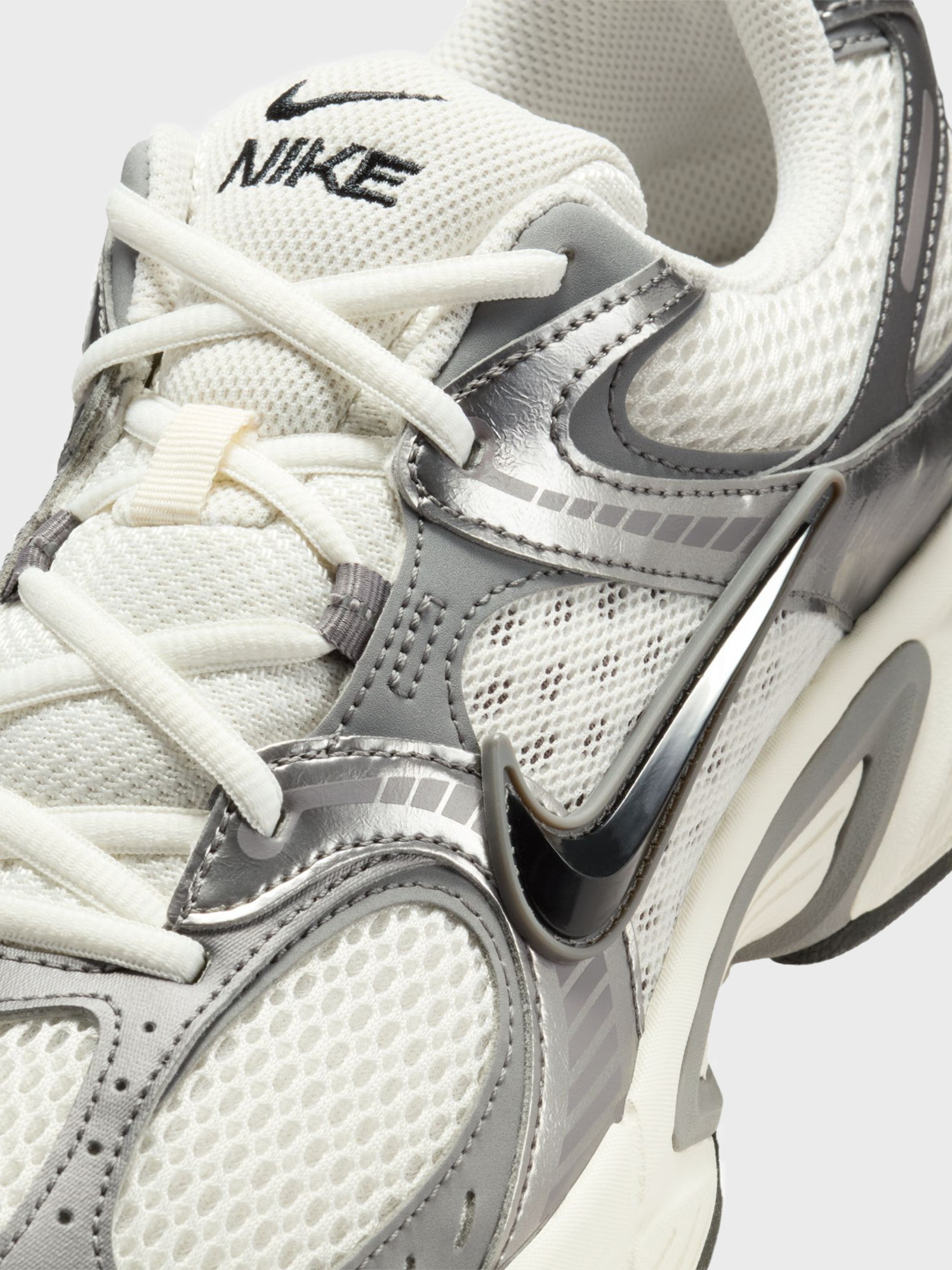 Кросівки чоловічі Nike V5 RNR кремові HJ5228-009 изображение 4