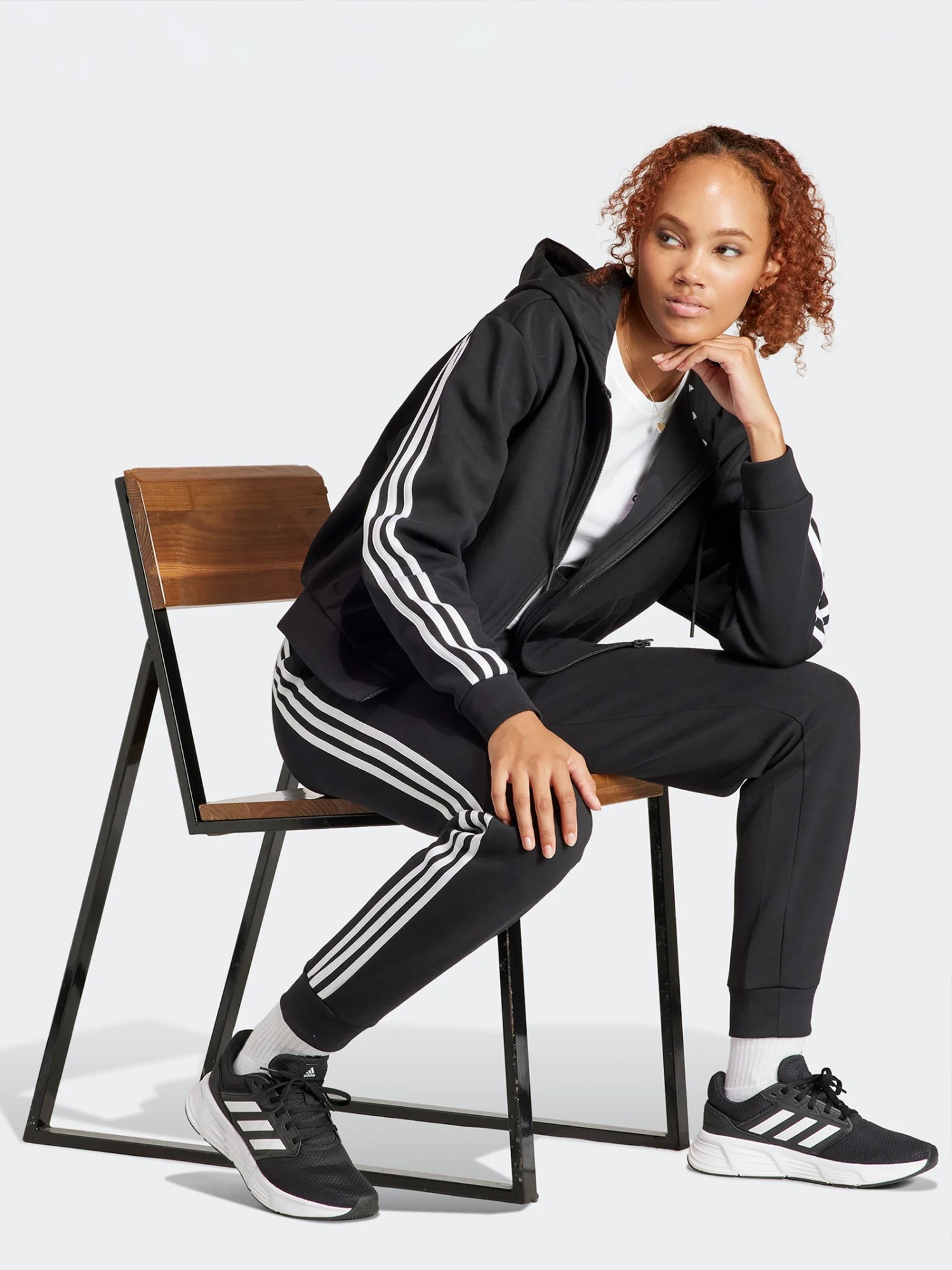 Брюки женские Adidas W FI 3S REG PT черные IN9479 изображение 3