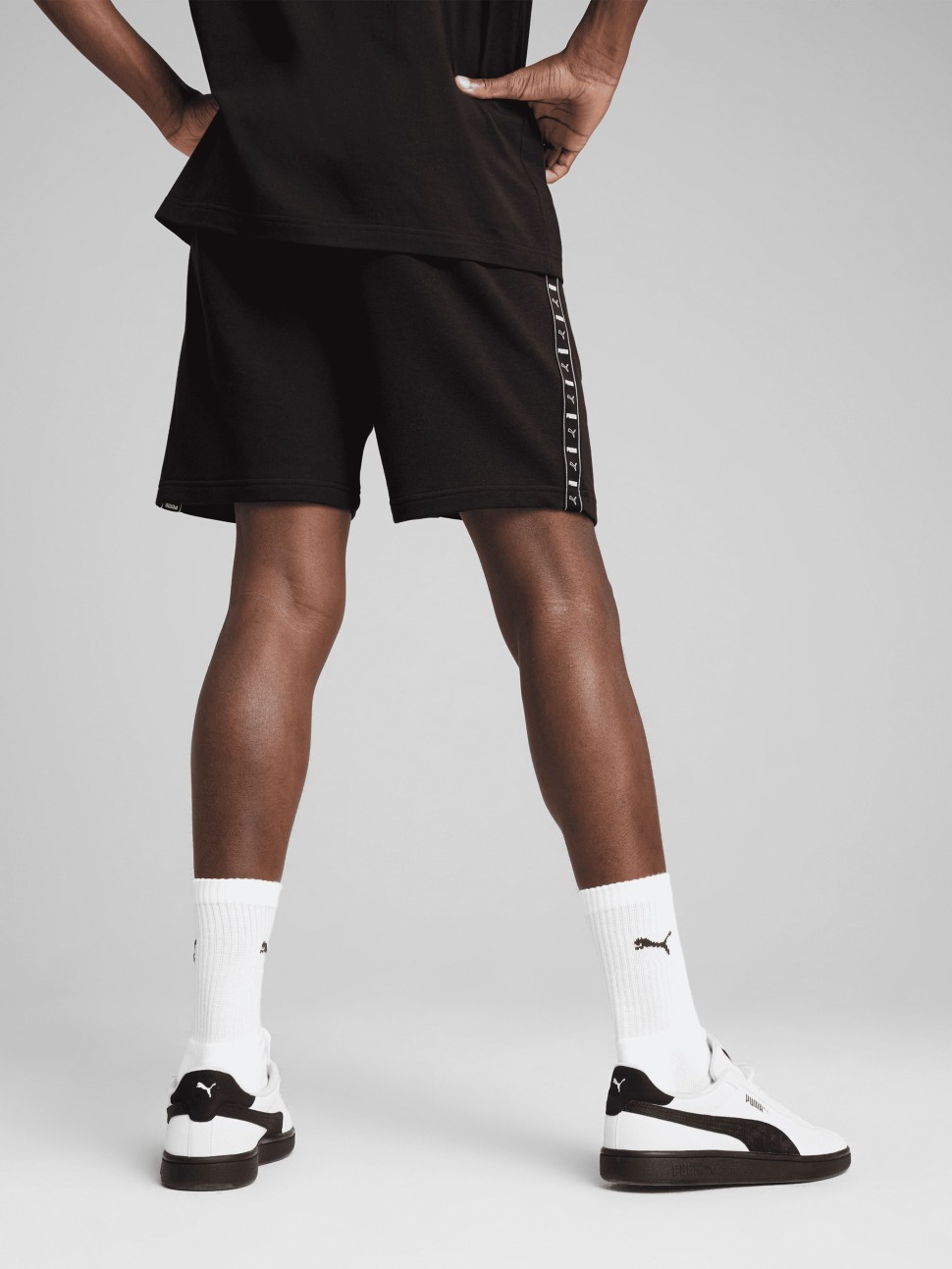 Шорти чоловічі Puma ESS TAPE Shorts чорні 68468301 — фото 3
