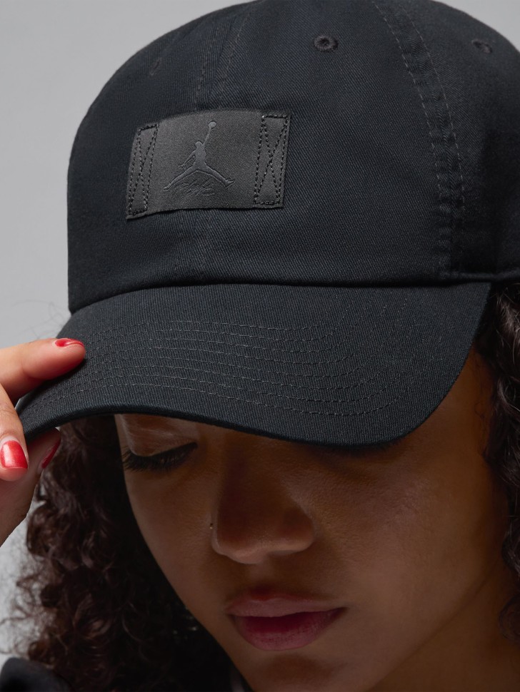 Бейсболка  Nike J CLUB CAP US CB FLT PATCH черная FD5181-013 изображение 5