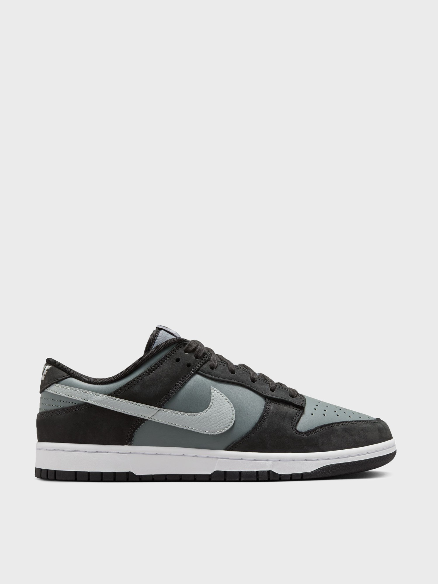Кросівки чоловічі Nike NIKE DUNK LOW сірі IB3079-001 изображение 2
