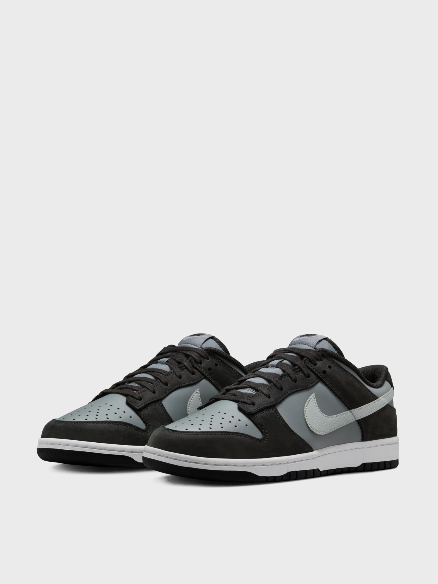 Кросівки чоловічі Nike NIKE DUNK LOW сірі IB3079-001 изображение 3