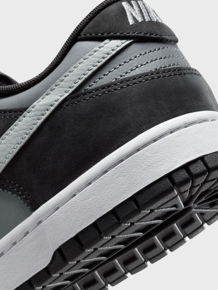 Кросівки чоловічі Nike NIKE DUNK LOW сірі IB3079-001 изображение 5
