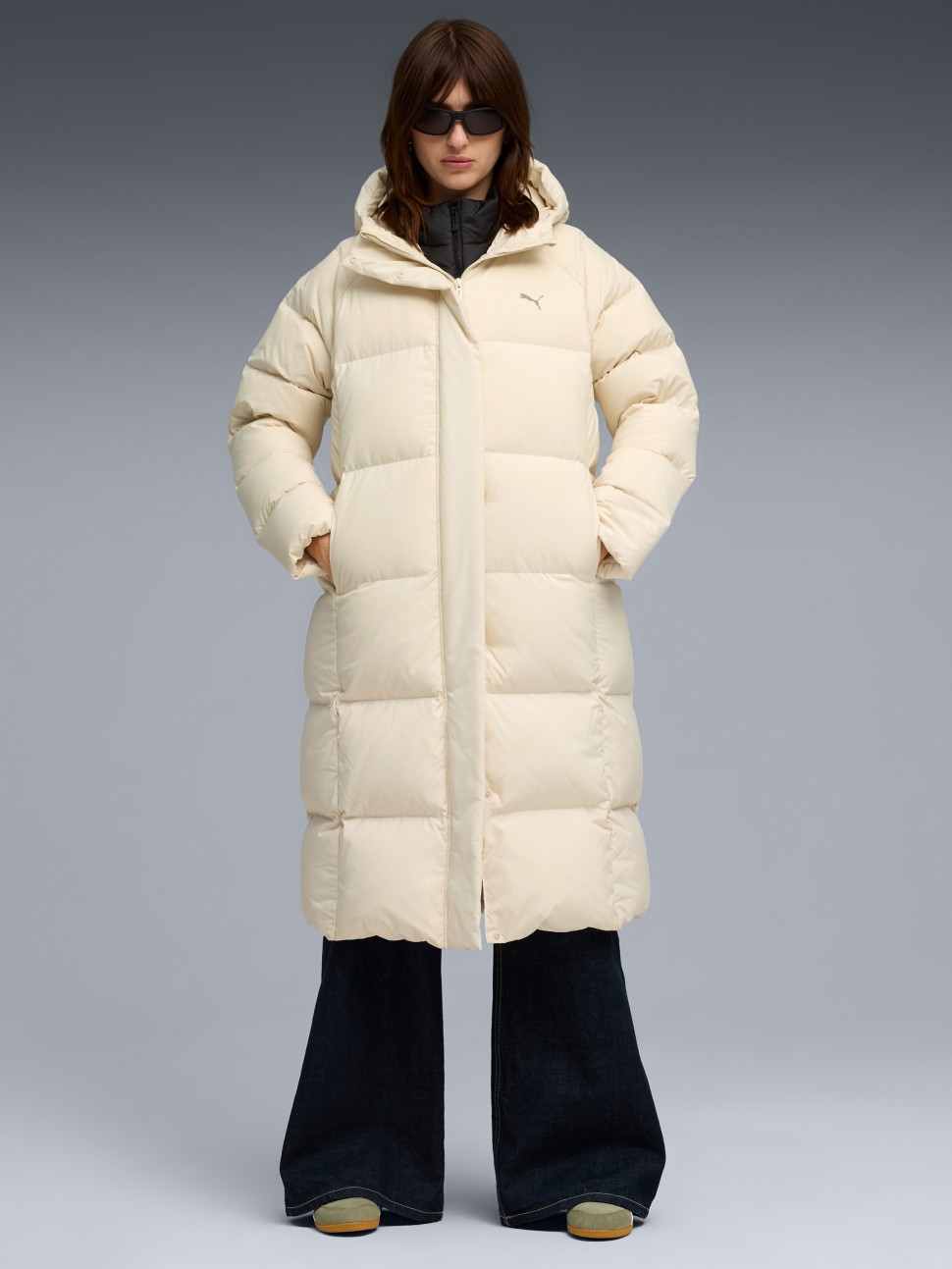 Куртка жіноча Puma Hooded Down Puffer Coat молочна 68839087 — фото 2