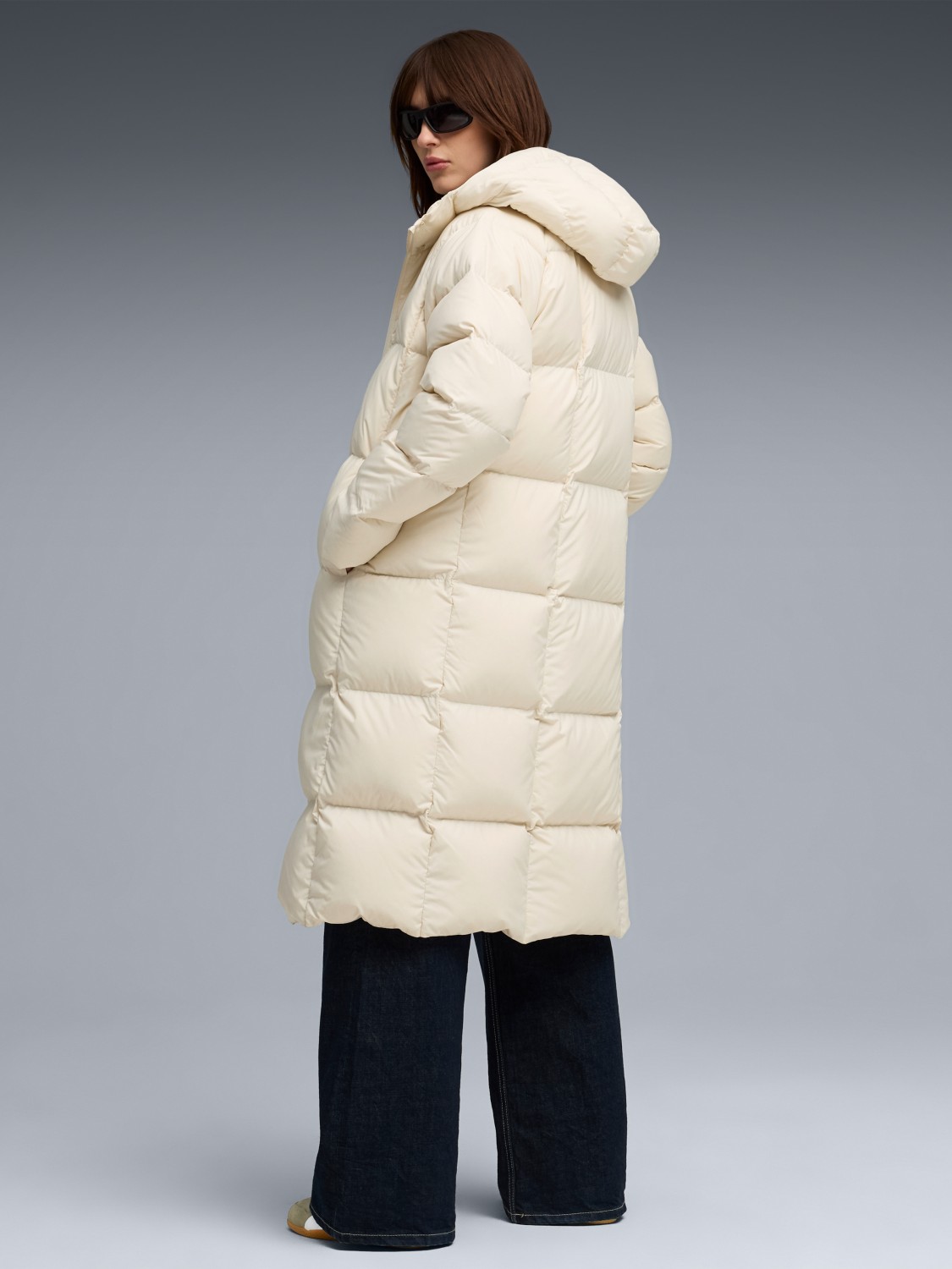 Куртка женская Puma Hooded Down Puffer Coat молочная 68839087 изображение 4