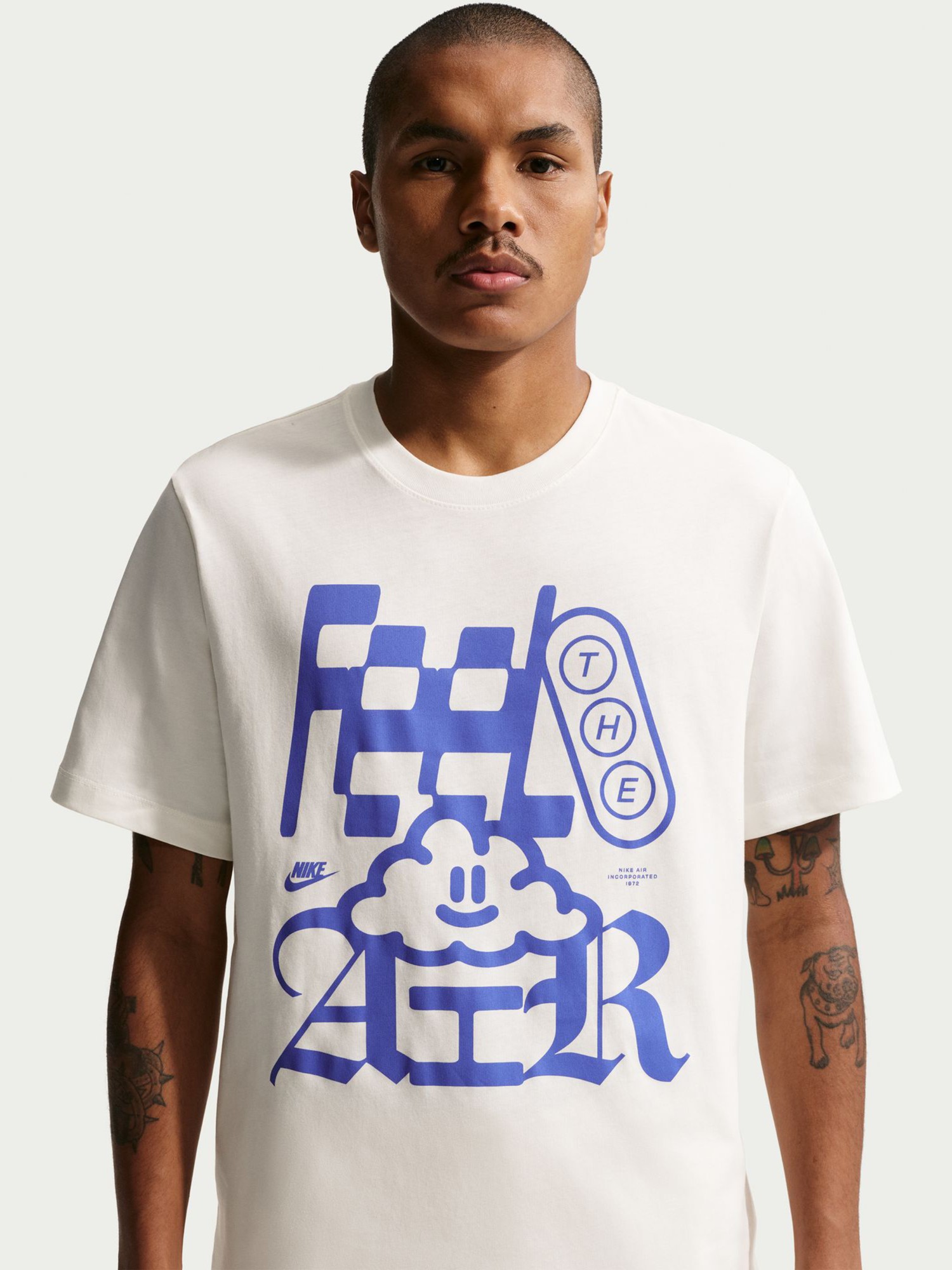 Футболка мужская Nike U NSW TEE STD CLOUD AIR молочная IH1167-133 изображение 3