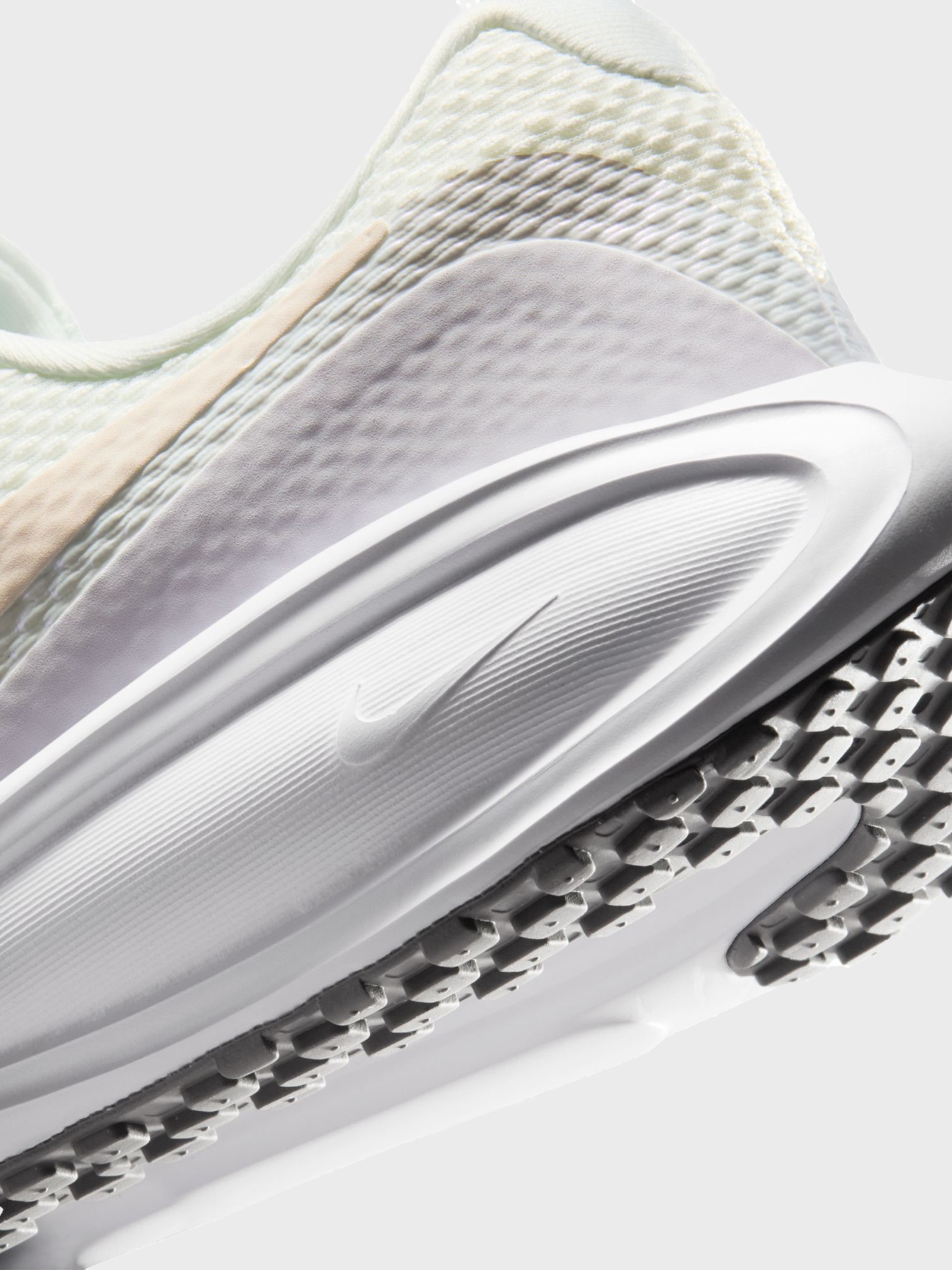 Кроссовки женские Nike W REVOLUTION 8 молочные HJ8485-105 изображение 5