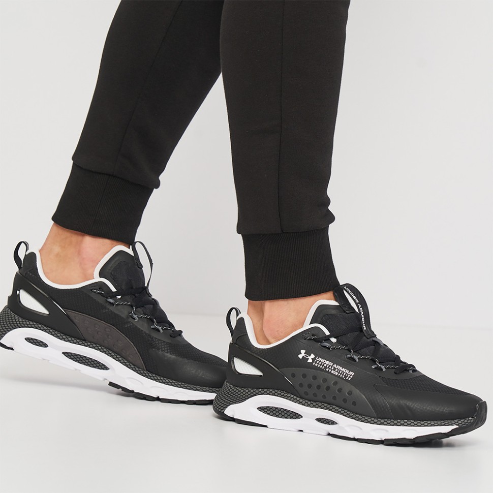 Кросівки чоловічі Under Armour Ua Hovr Infinite Summit 2 чорні 3023633-001 — фото 6