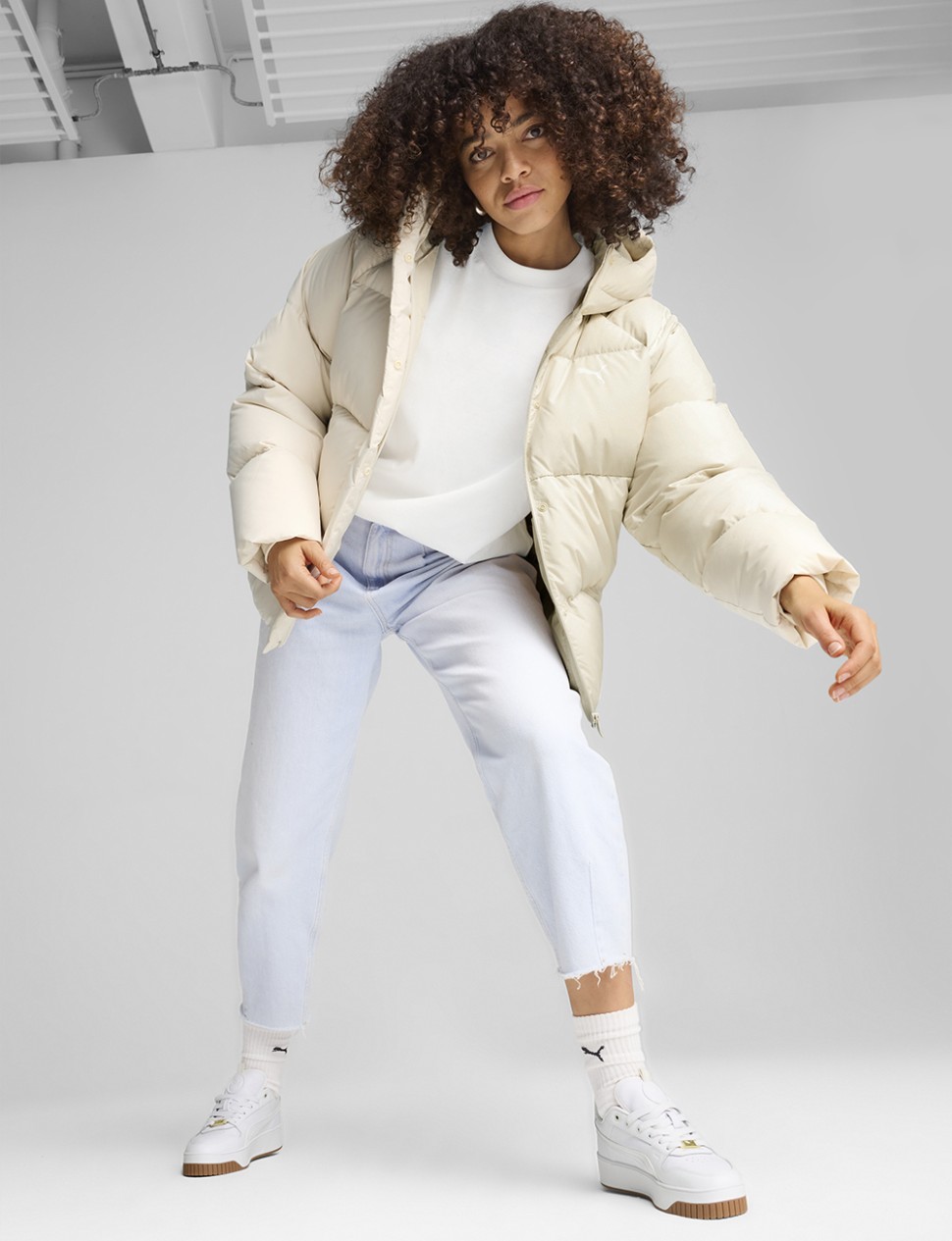 Куртка жіноча Puma Down Puffer Jacket молочна 62648787 — фото 4