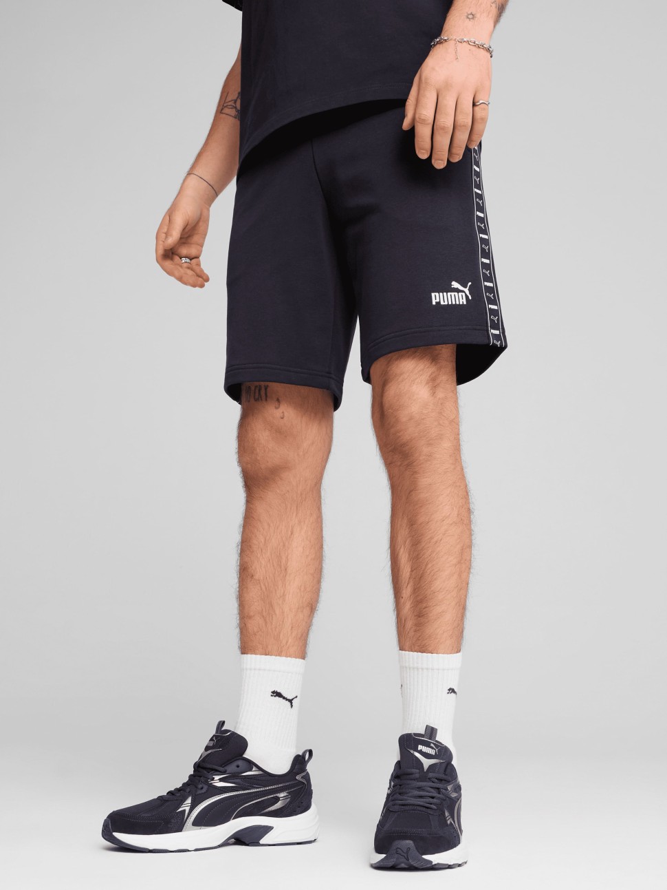 Шорти чоловічі Puma ESS TAPE Shorts чорні 68468316 — фото 2