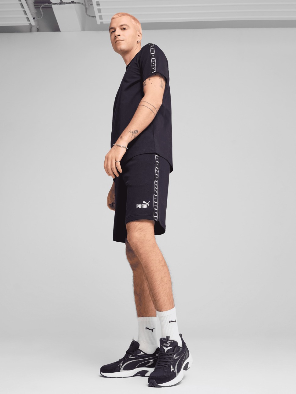 Шорти чоловічі Puma ESS TAPE Shorts чорні 68468316 — фото 4