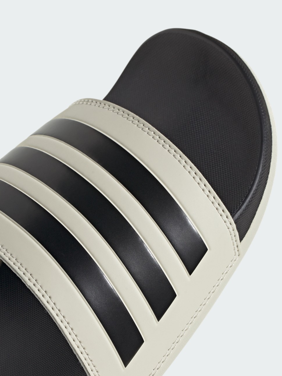 Пляжне взуття чоловіче Adidas ADILETTE COMFORT бежеве JP5736 — фото 6