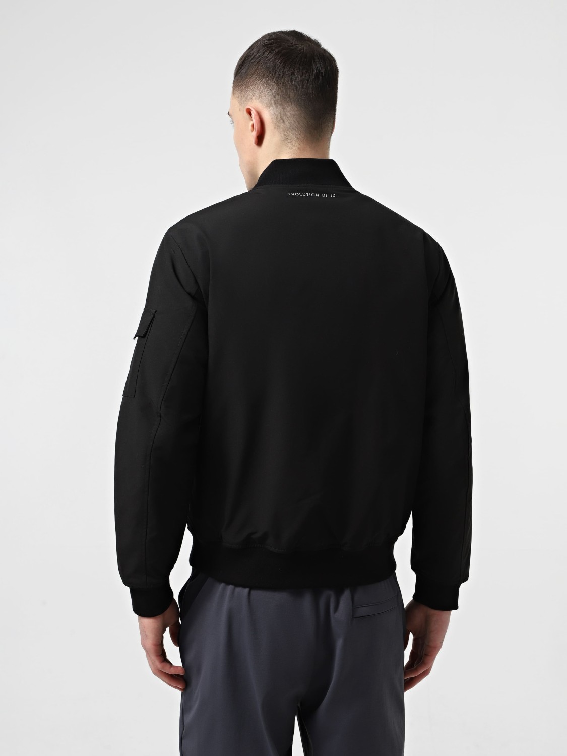 Вітрівка чоловіча  Evoids Veilgh чорна 615601-010 изображение 3