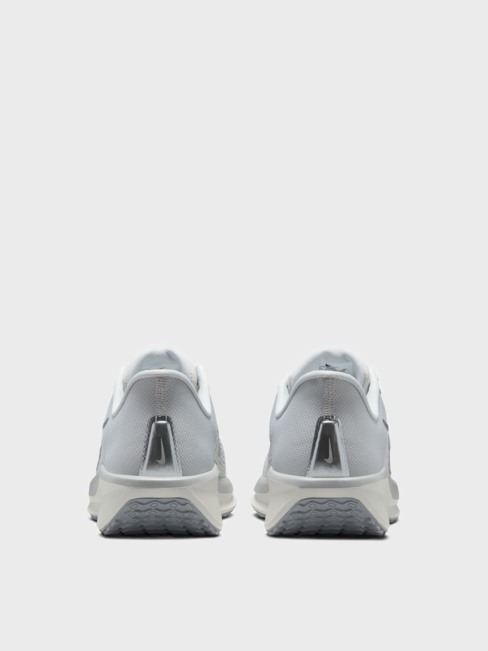 Кросівки жіночі Nike WMNS NIKE QUEST 6 білі FD6034-007 — фото 6