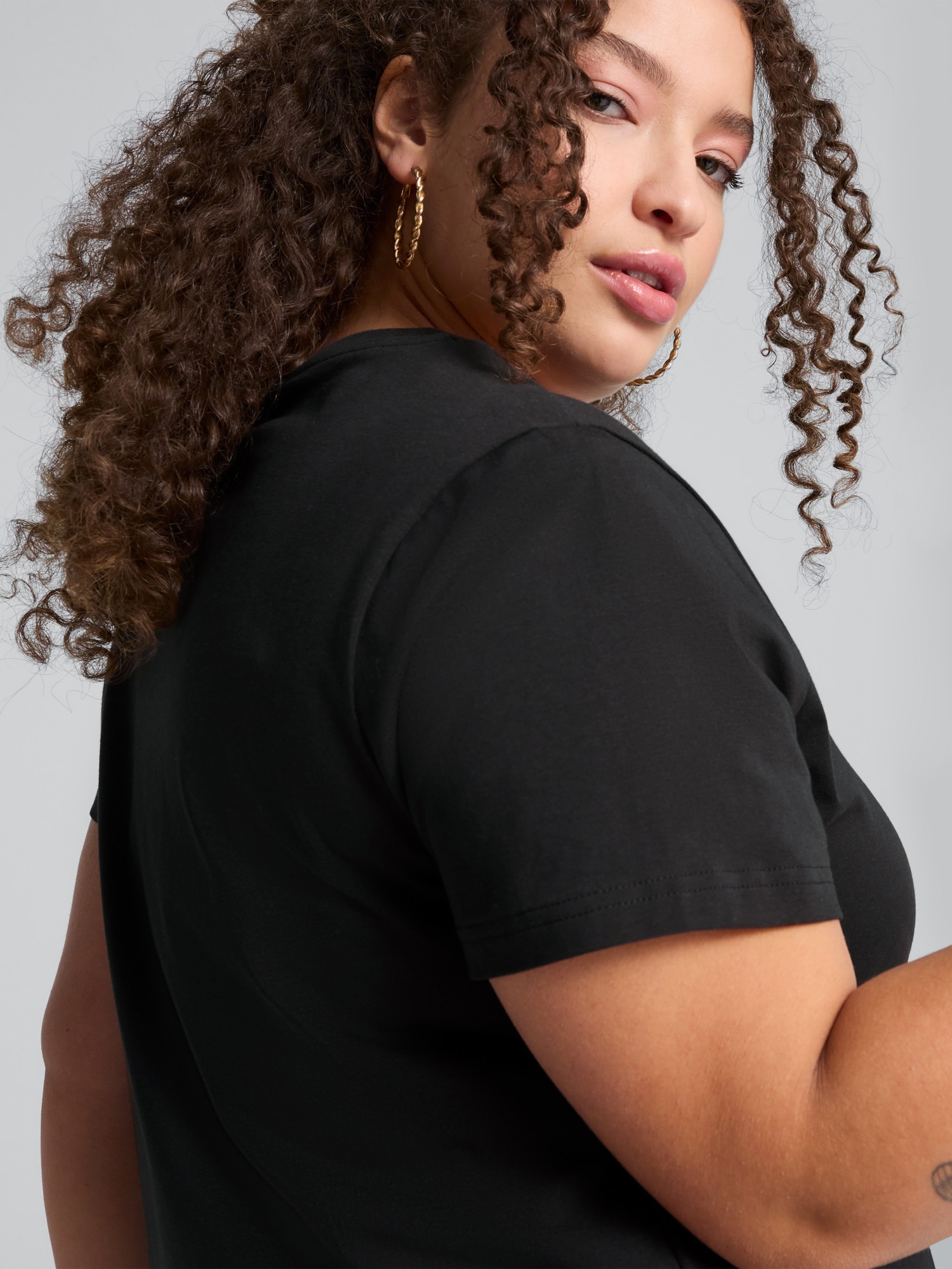 Платье женское Puma ESS Small No. 1 Logo Slim Dress черное 68497401 изображение 3