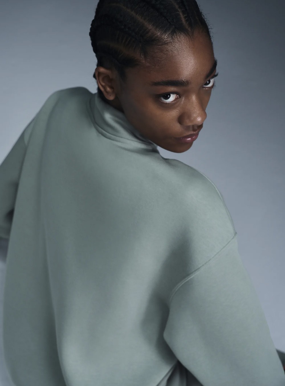 Толстовка женская Nike W NSW PHNX FLC OS LOGO QZ зеленая FV7679-370 изображение 3