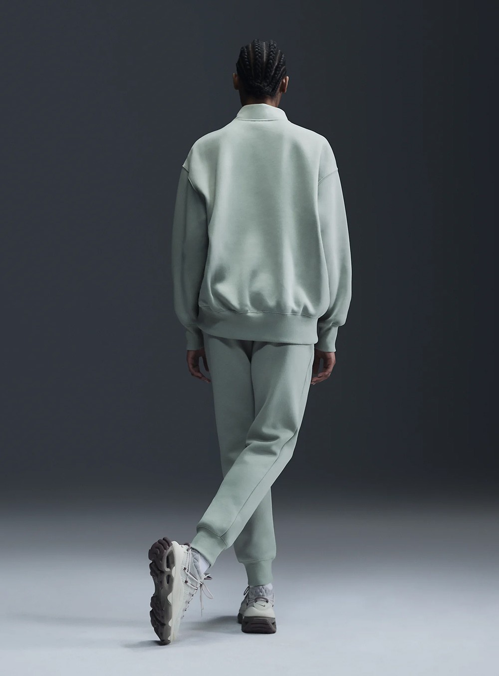 Толстовка женская Nike W NSW PHNX FLC OS LOGO QZ зеленая FV7679-370 изображение 5