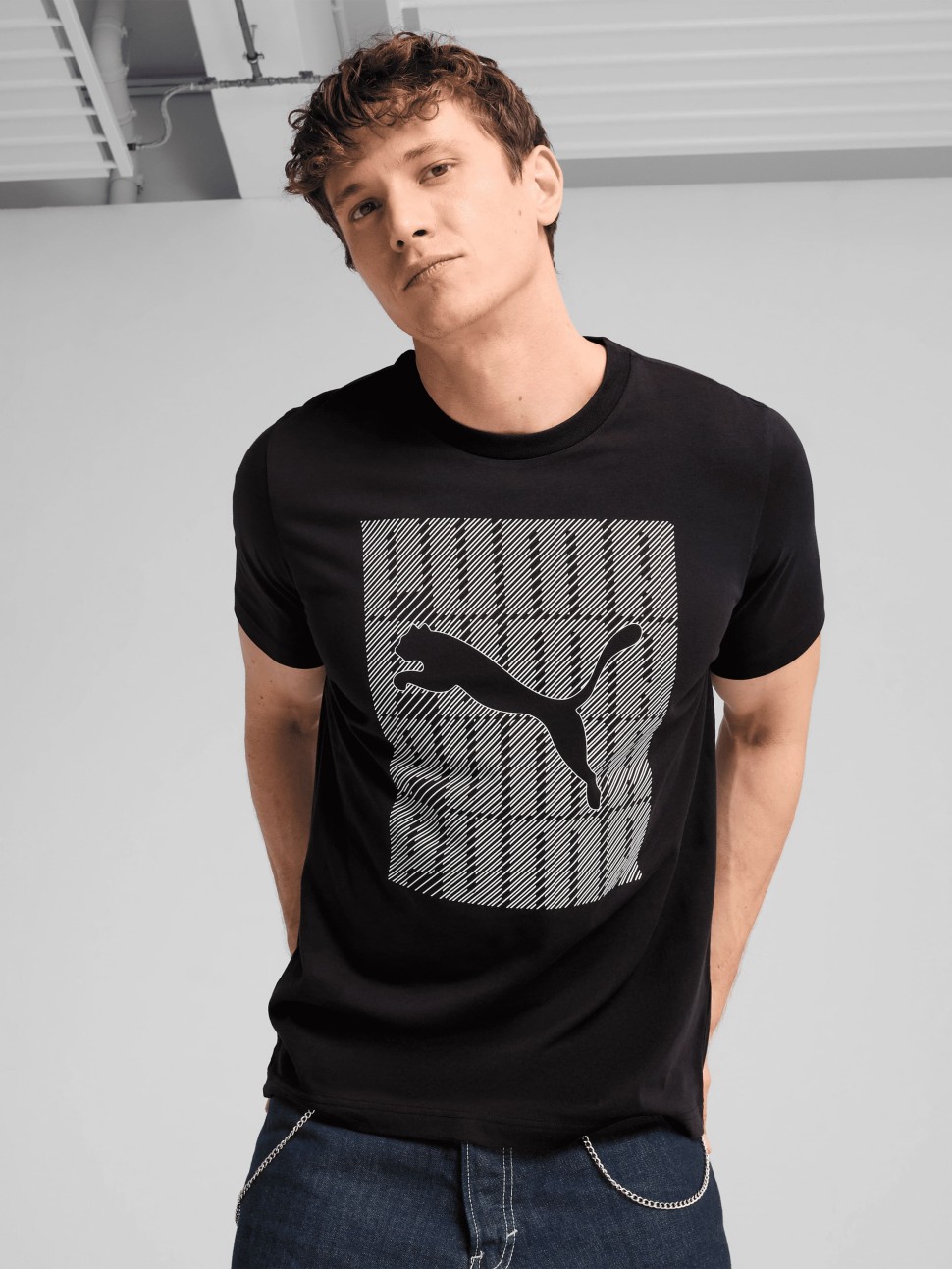 Футболка чоловіча Puma GRAPHICS Puma Wording Tee чорна 68482501 — фото 2