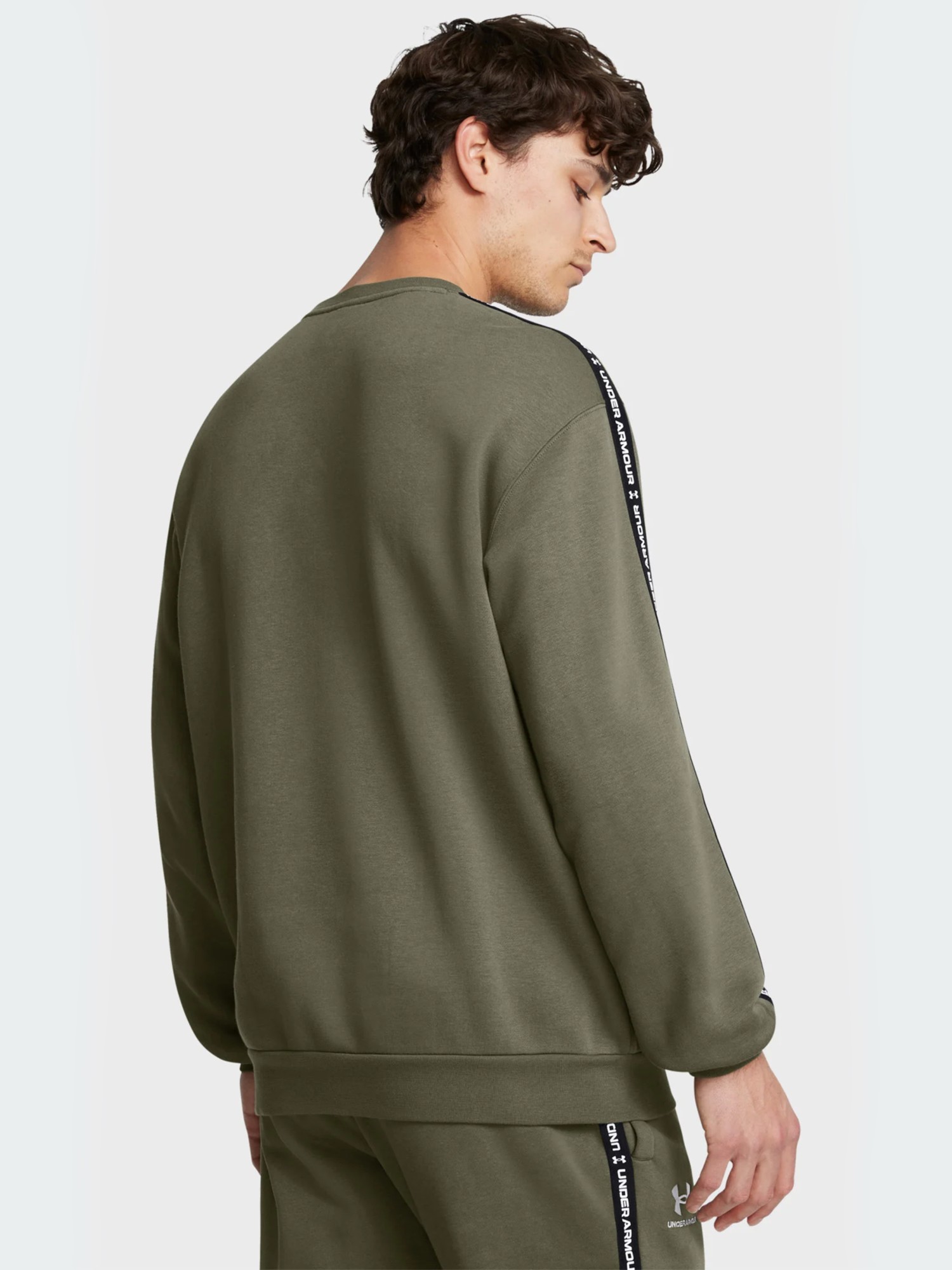 Толстовка чоловіча Under Armour UA Icon Fleece Crew Taping оливкова 1389357-390 изображение 3