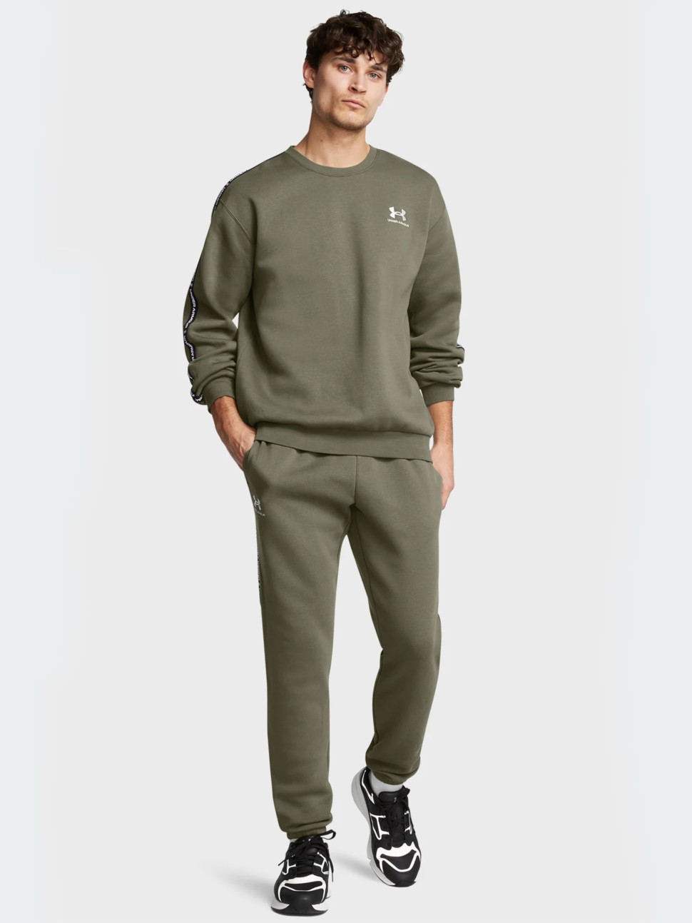 Толстовка чоловіча Under Armour UA Icon Fleece Crew Taping оливкова 1389357-390 — фото 4