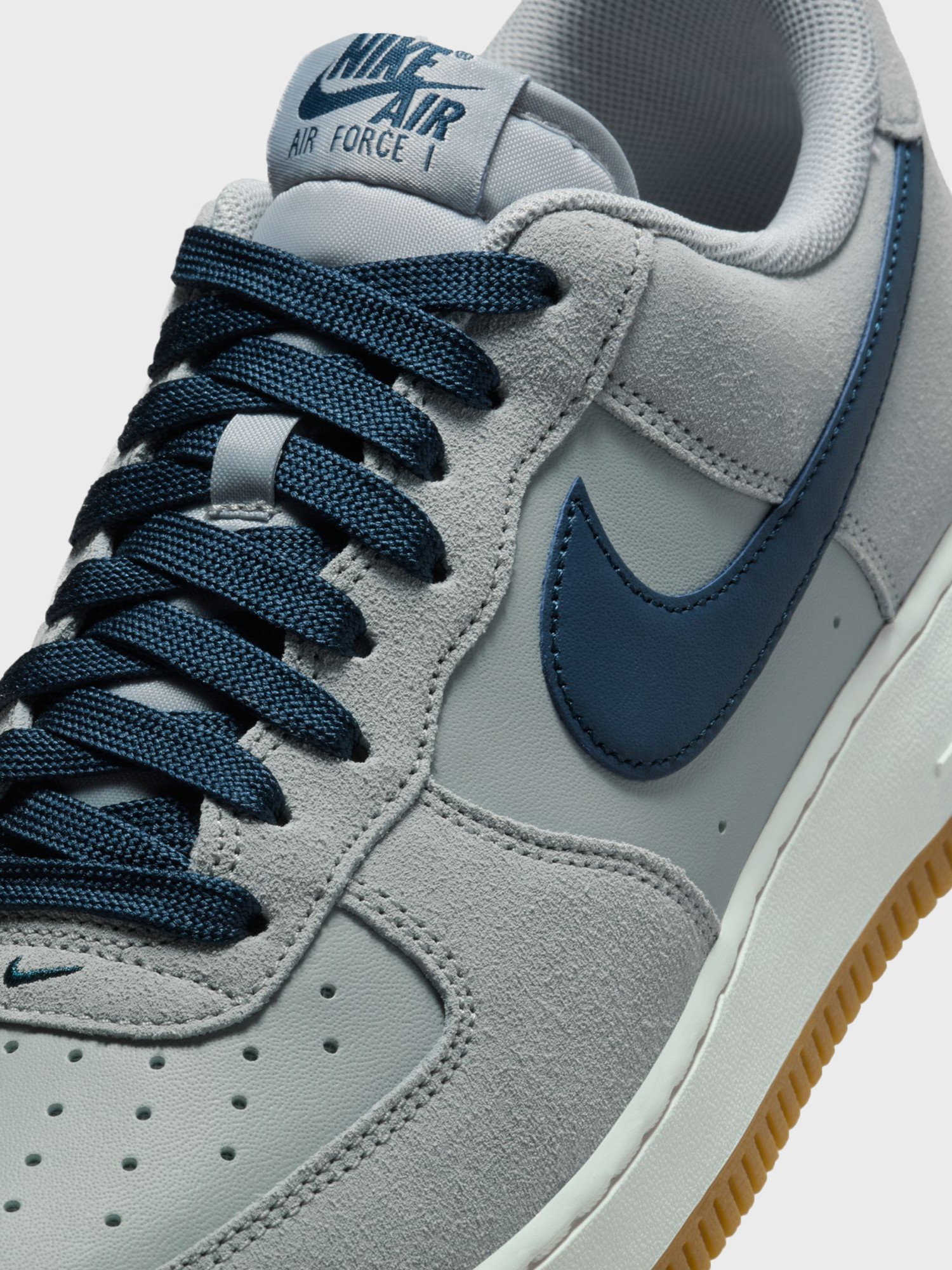 Кросівки чоловічі Nike AIR FORCE 1 '07 LV8 1 сірі IB6388-003 изображение 4