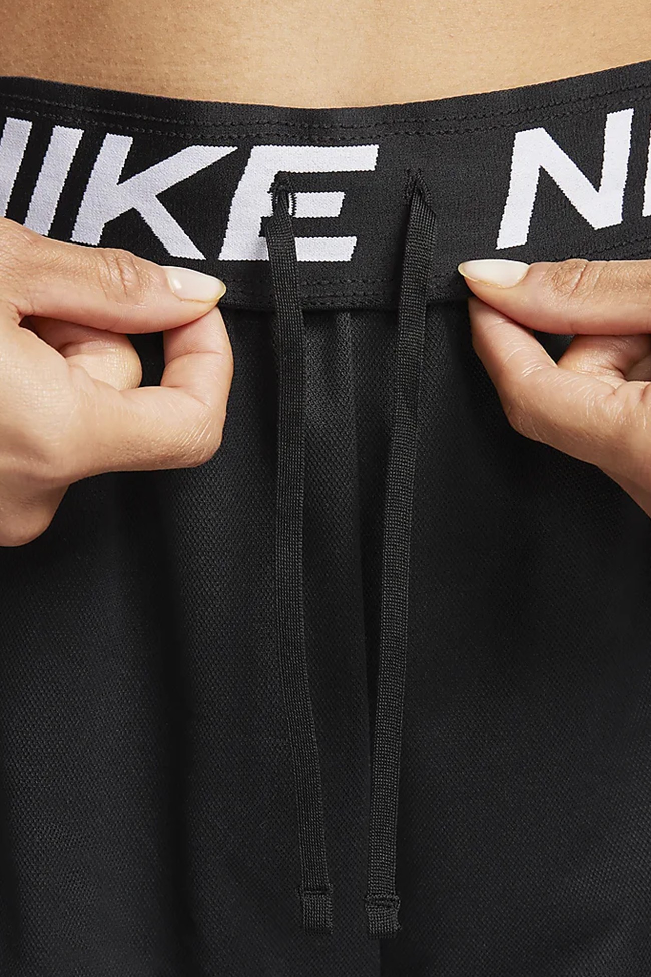 Шорти жіночі Nike W NK ATTACK DF MR 5IN SHORT чорні DX6024-010 изображение 4