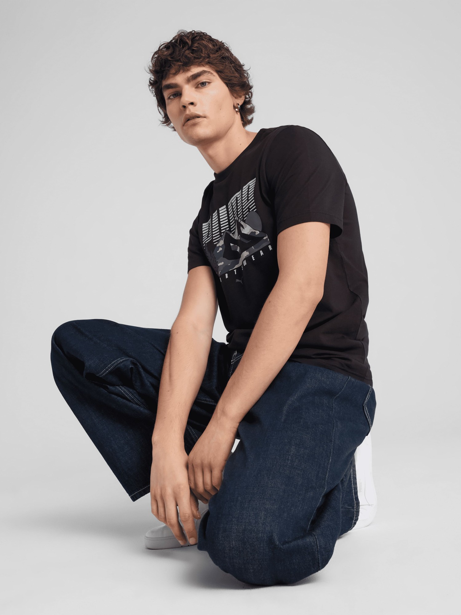 Футболка мужская Puma GRAPHICS Mountain Tee черная 68482801 изображение 4