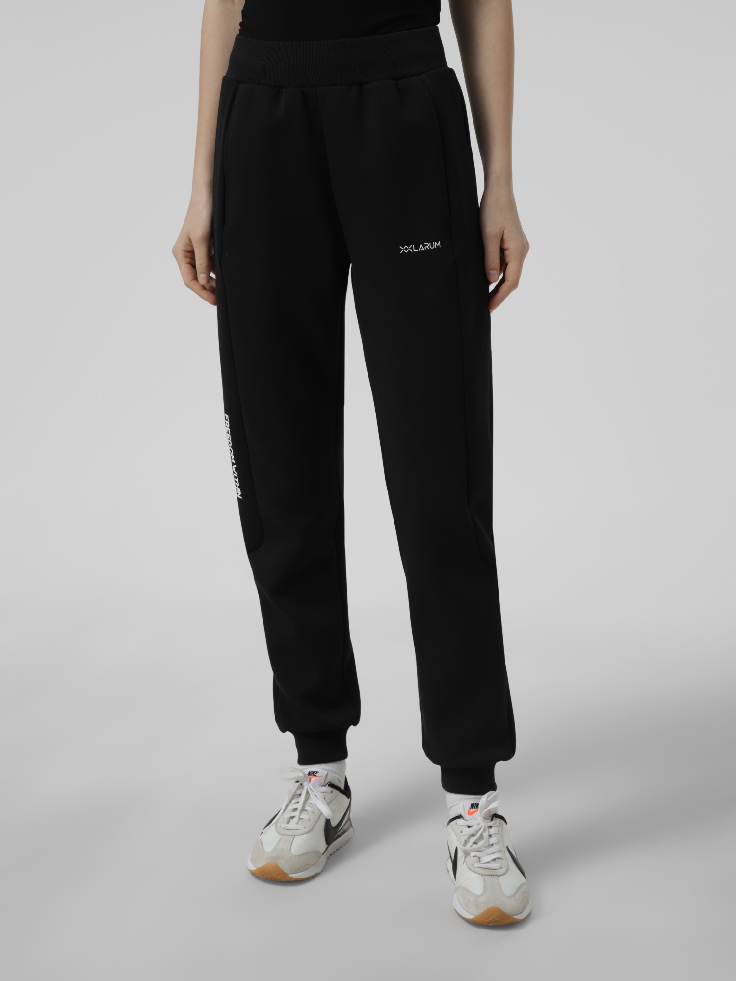 Штани жіночі Larum Lavelle чорні 302514-010 изображение 2