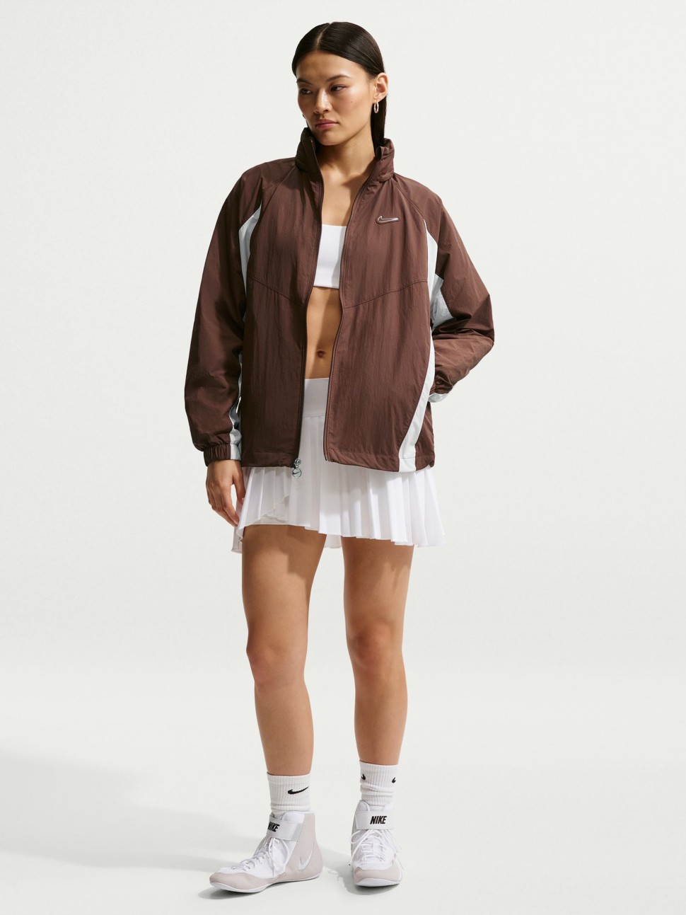 Вітрівка жіноча Nike W NSW WVN JACKET GLS коричнева IO1300-216 — фото 2